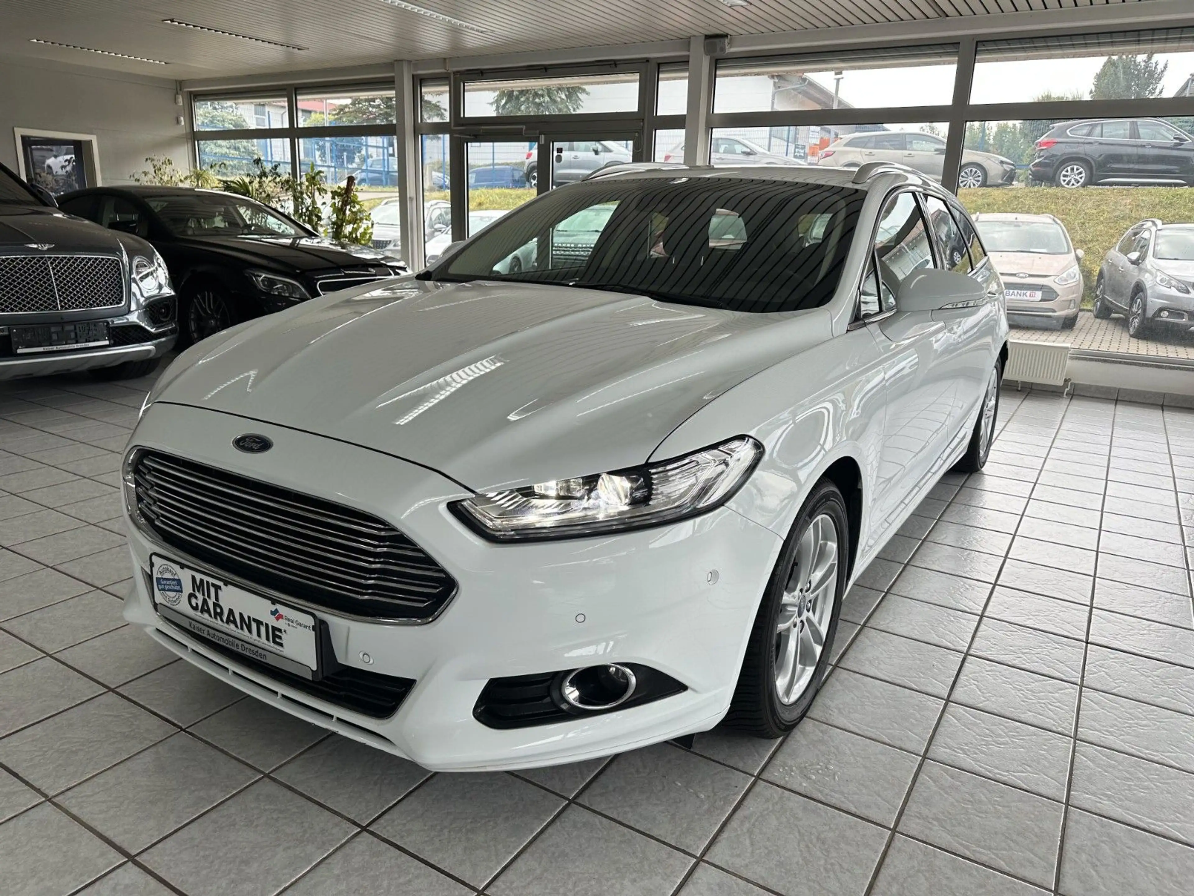 Ford Mondeo Turnier Titanium*SHZ*AHK*Panorama*Tempo*
