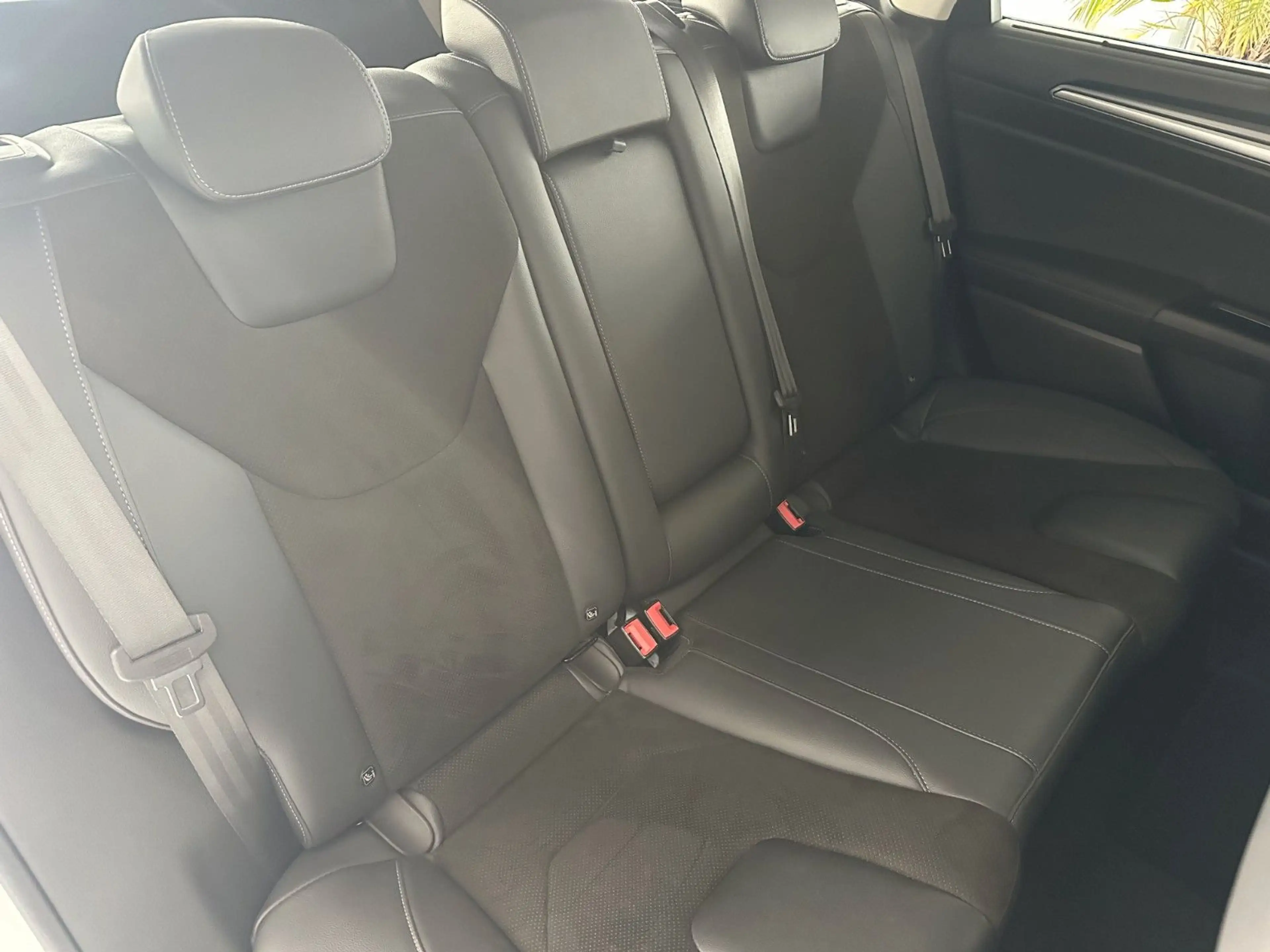 Ford Mondeo Turnier Titanium*SHZ*AHK*Panorama*Tempo* — photo 14