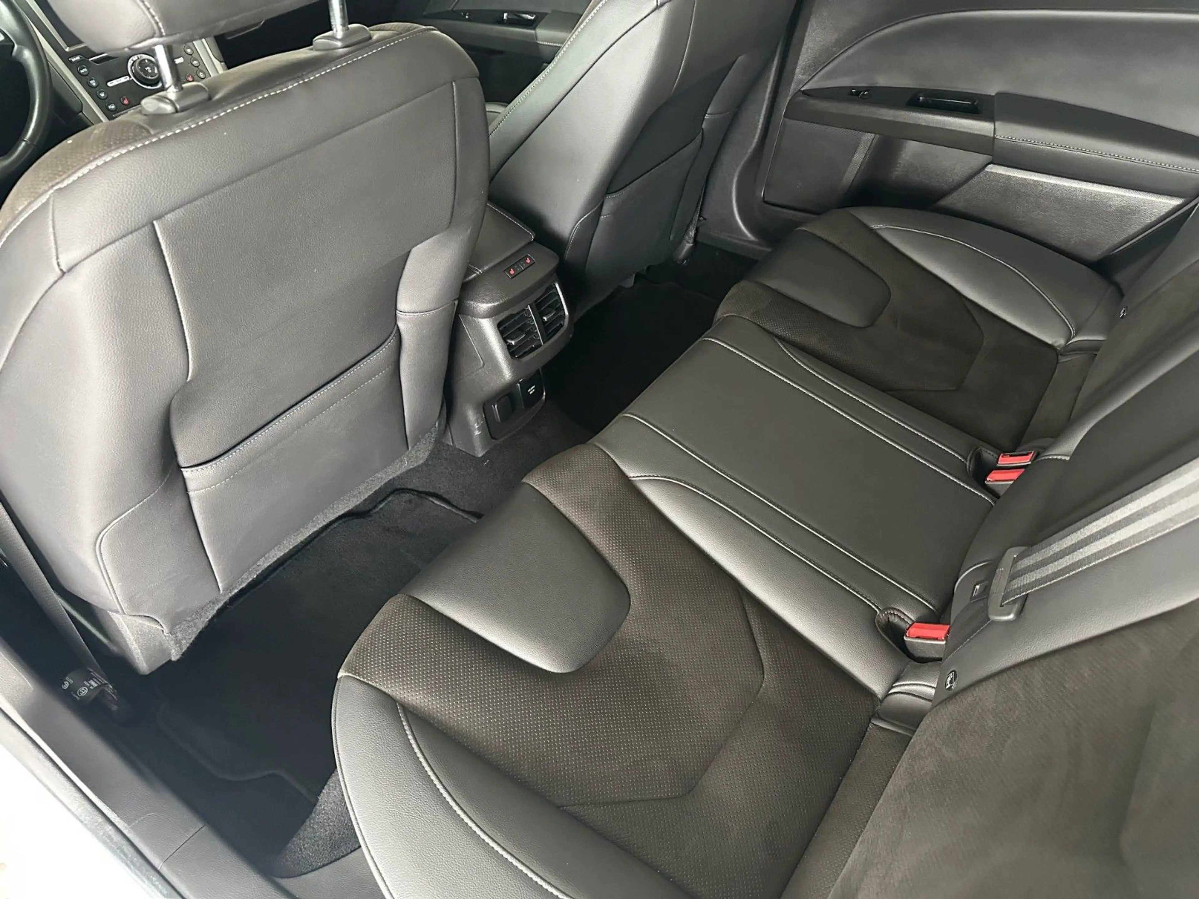 Ford Mondeo Turnier Titanium*SHZ*AHK*Panorama*Tempo* — photo 11