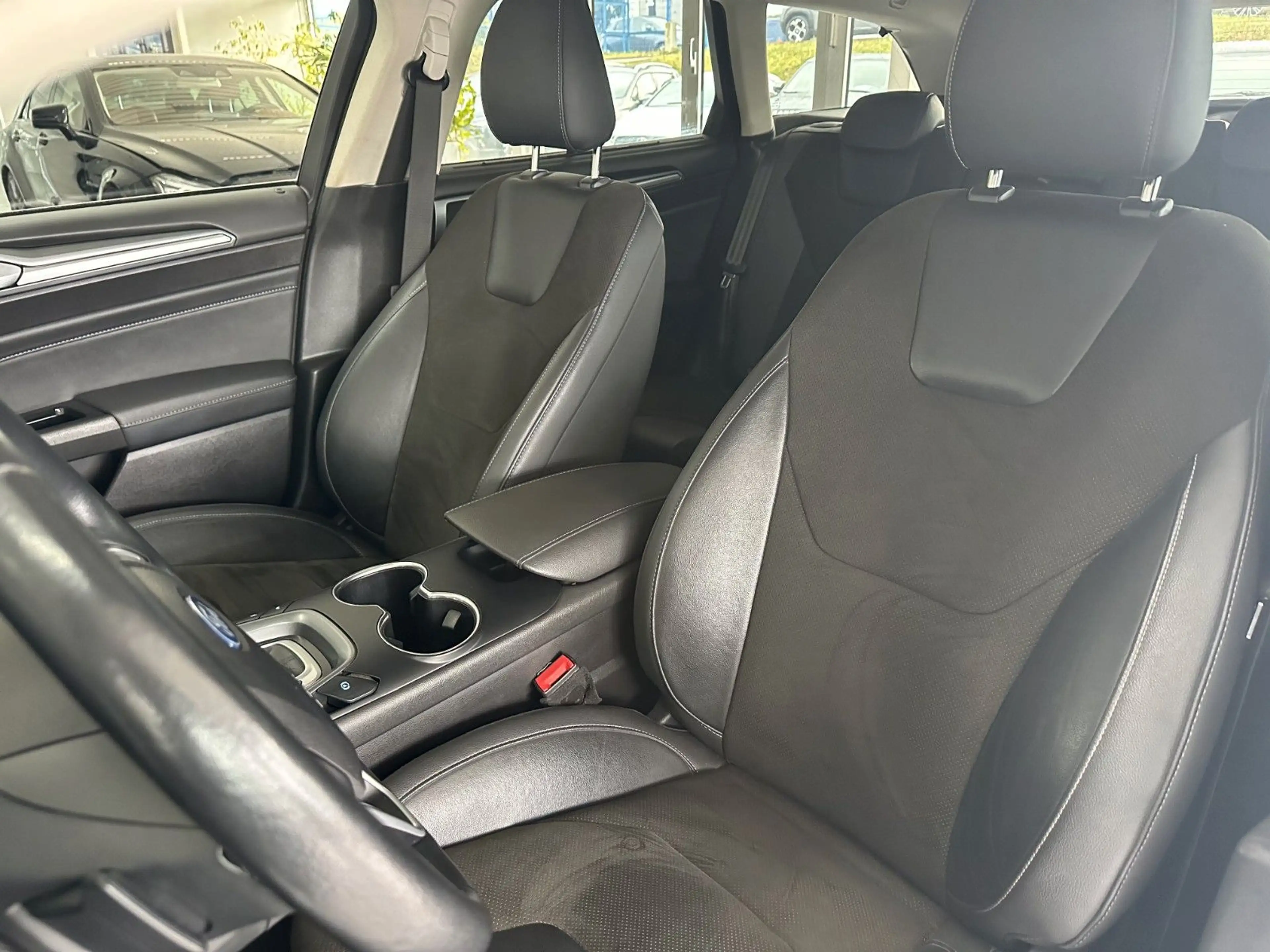 Ford Mondeo Turnier Titanium*SHZ*AHK*Panorama*Tempo* — photo 10