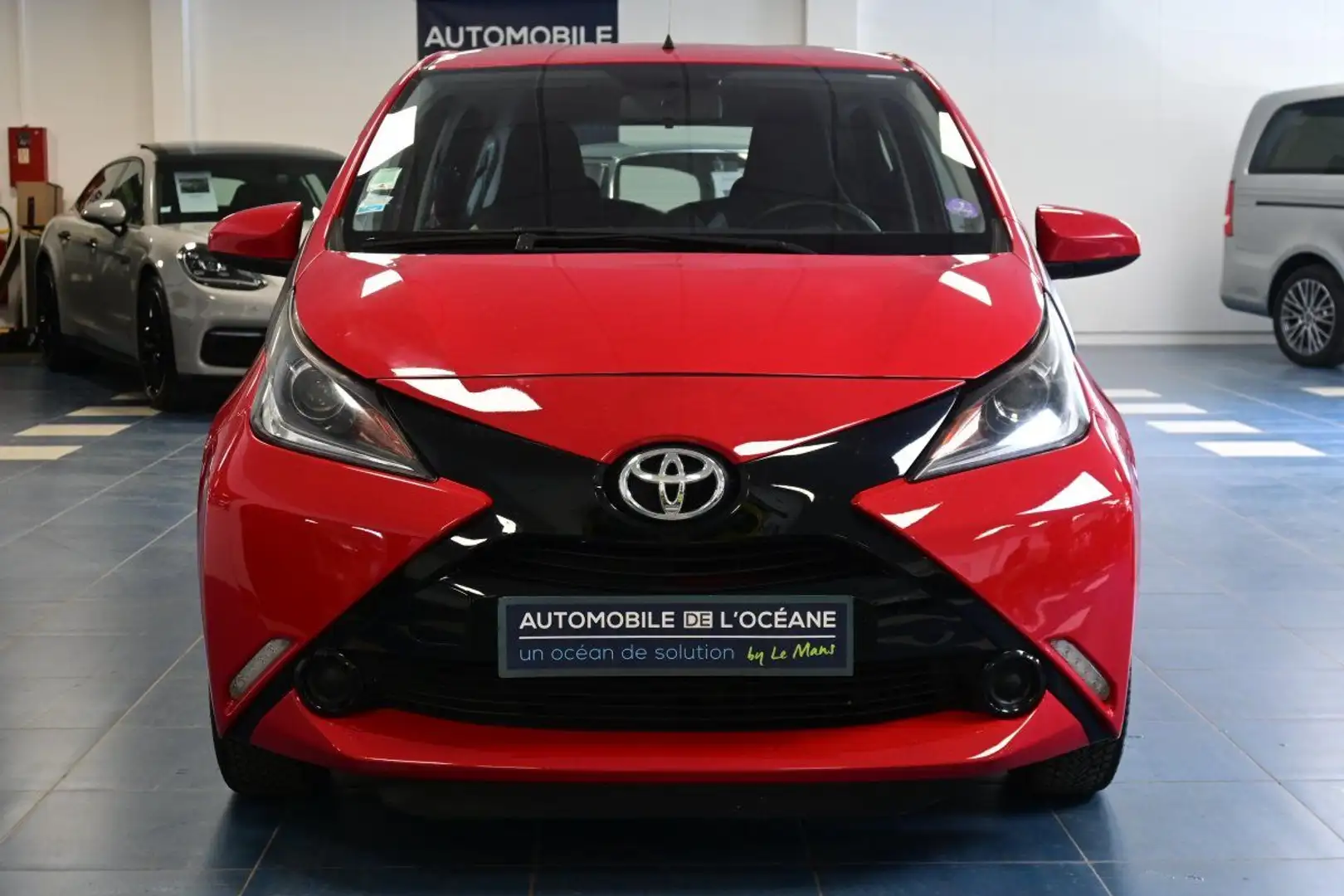 Toyota Aygo 1.0 VVT-i x Rouge - 2