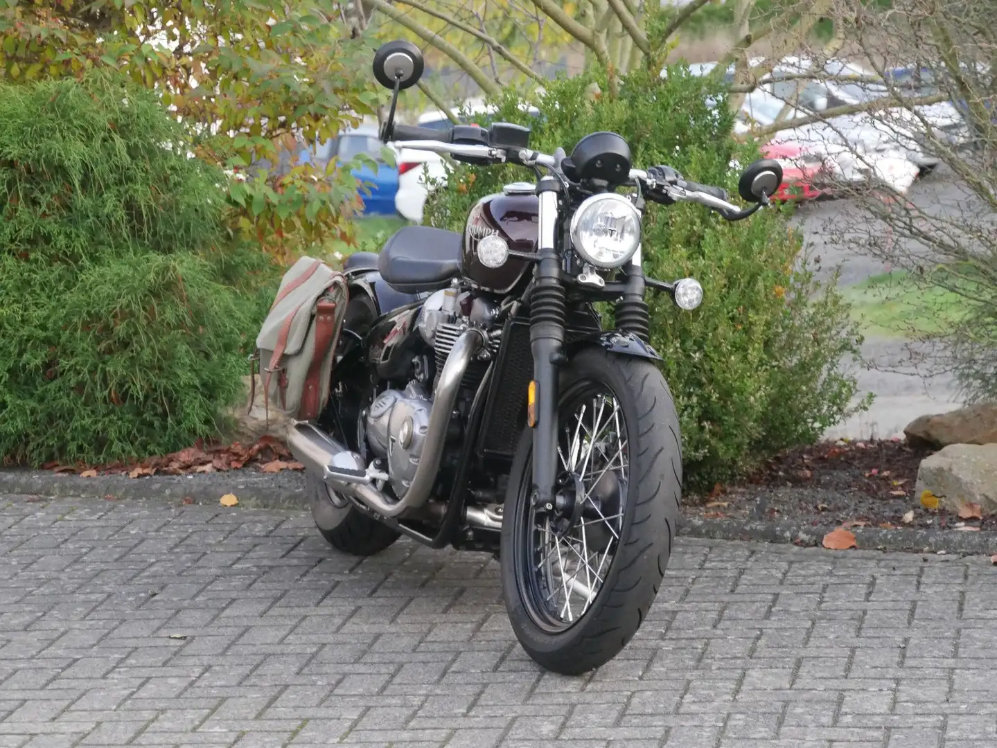 Triumph Bonneville Bobber Piros - 2