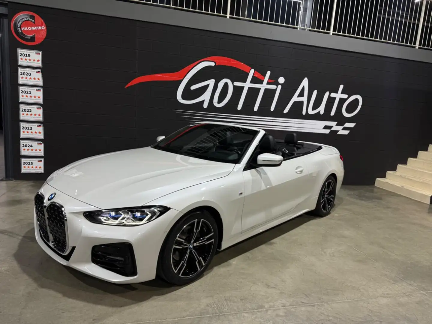 BMW 420 420 MSPORT CABRIO WHITE PEARL Bianco - 2