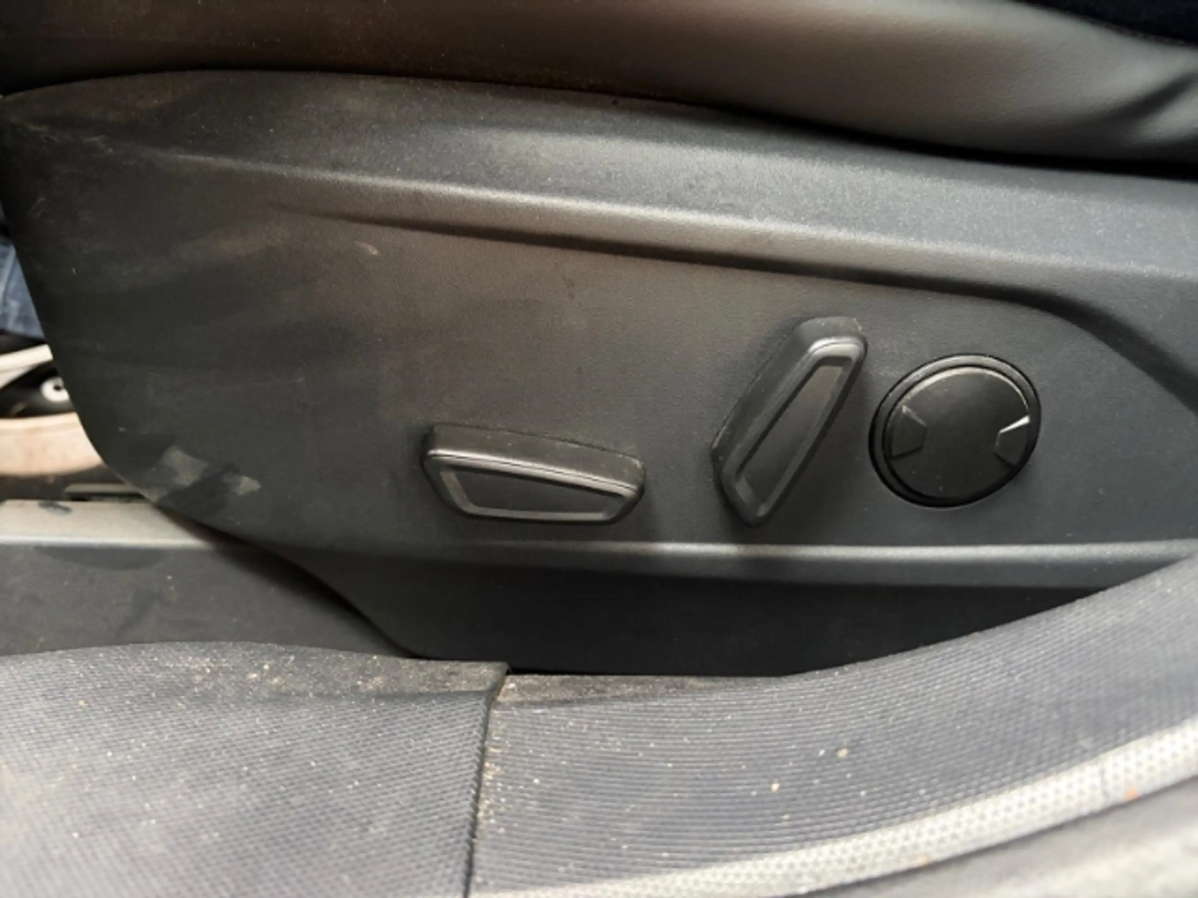 Ford Mustang Mach-E Premium Extended Range+Kamera+Navi+Abstandswarner — photo 22