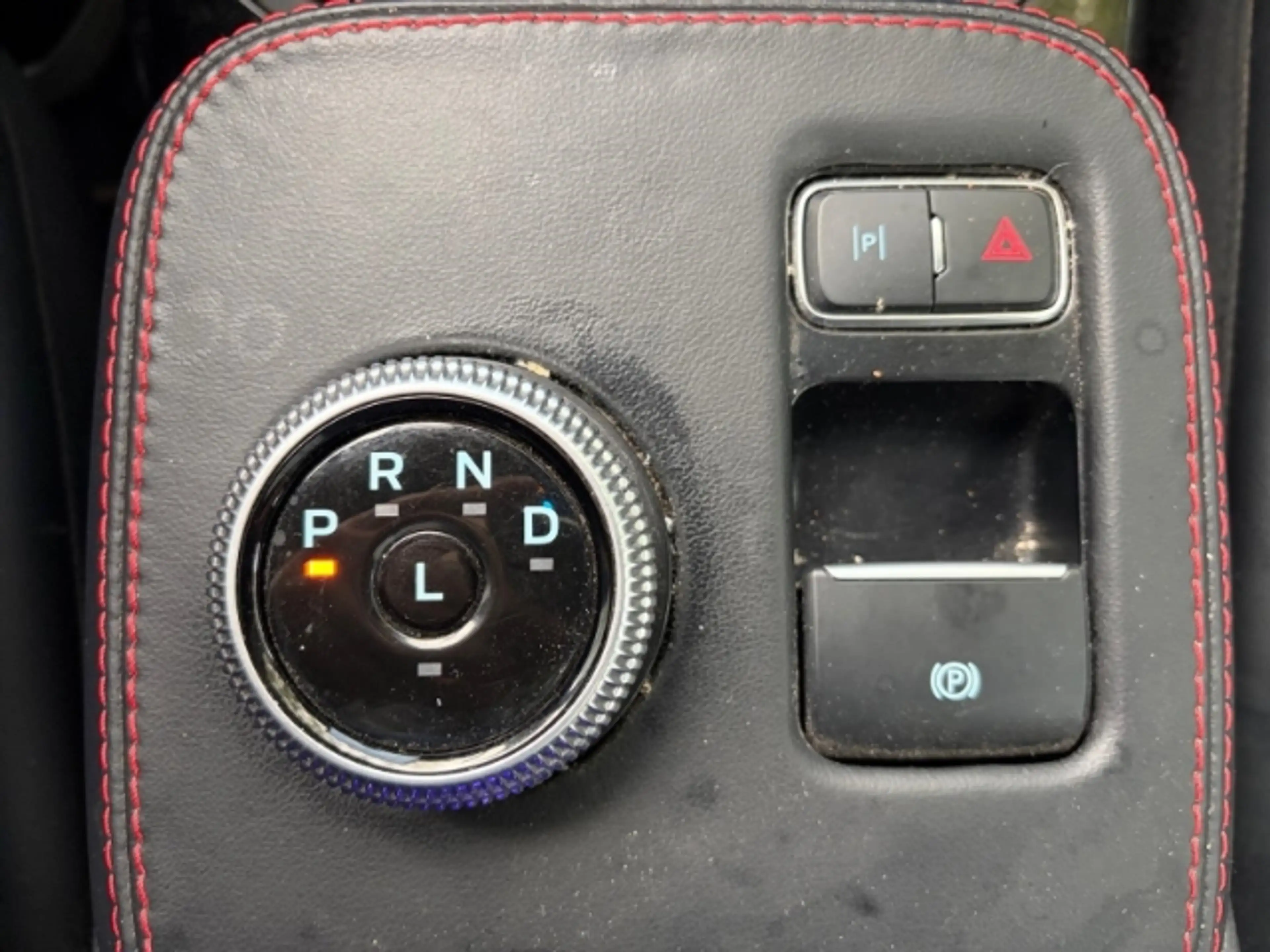 Ford Mustang Mach-E Premium Extended Range+Kamera+Navi+Abstandswarner — photo 17