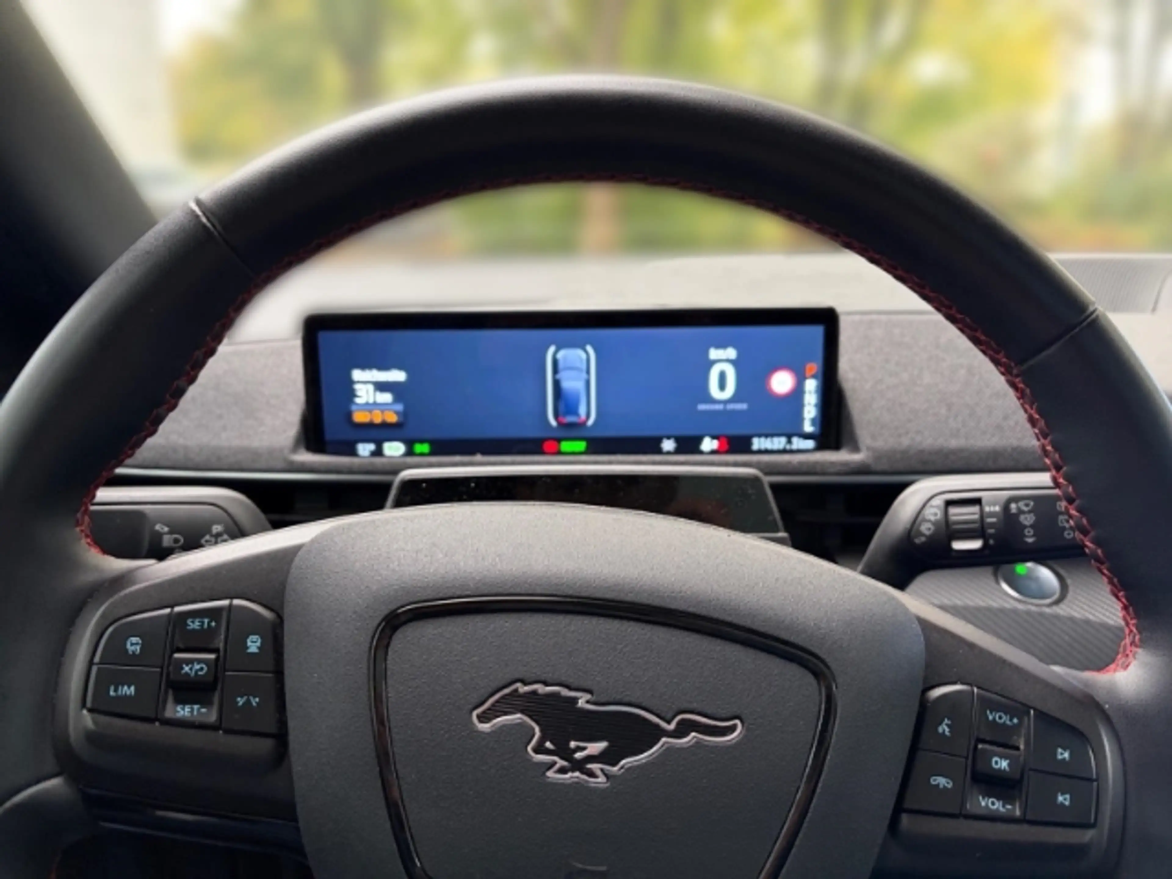 Ford Mustang Mach-E Premium Extended Range+Kamera+Navi+Abstandswarner — photo 9
