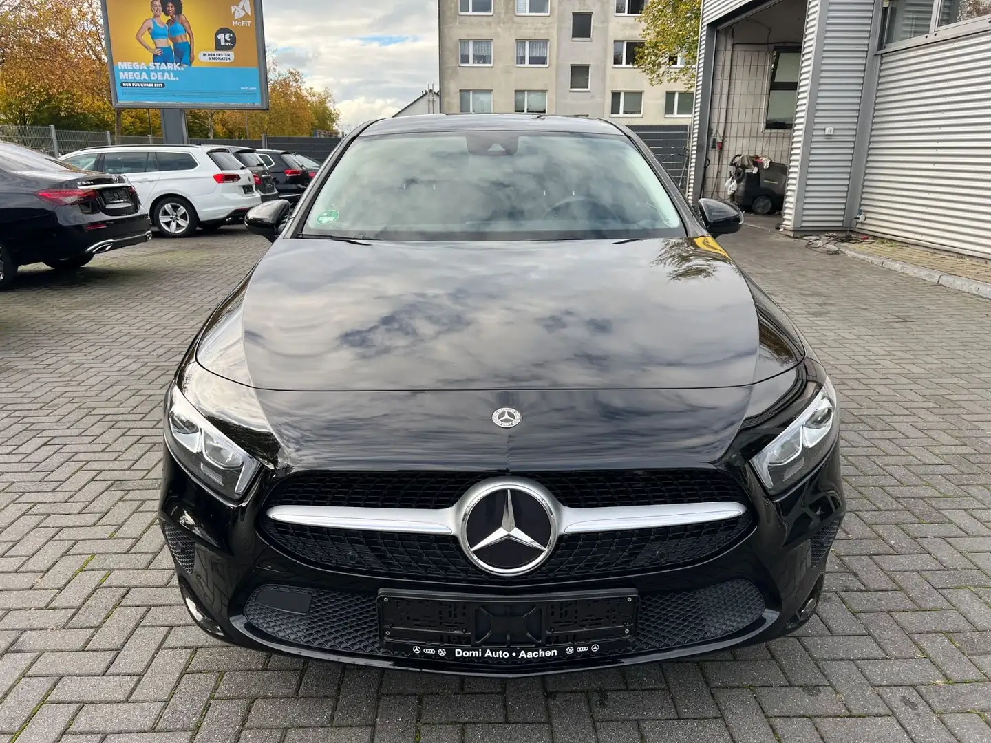 Mercedes-Benz A 200 A -Klasse Lim. A 200 d Schwarz - 2