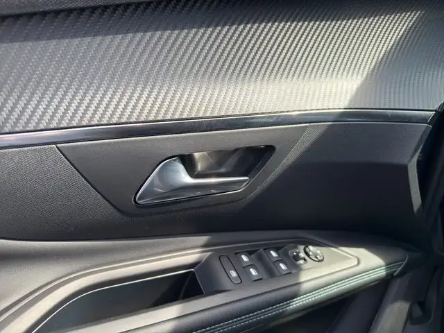 Peugeot 3008 view 14