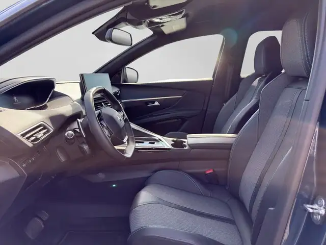 Peugeot 3008 view 8