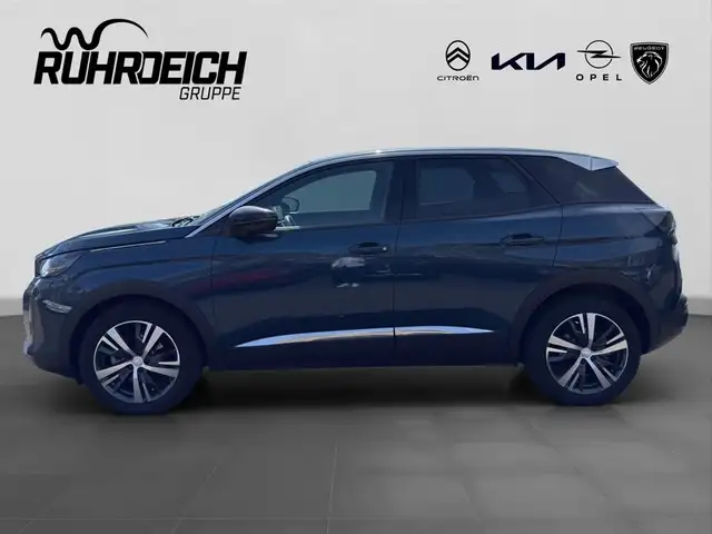 Peugeot 3008 view 2