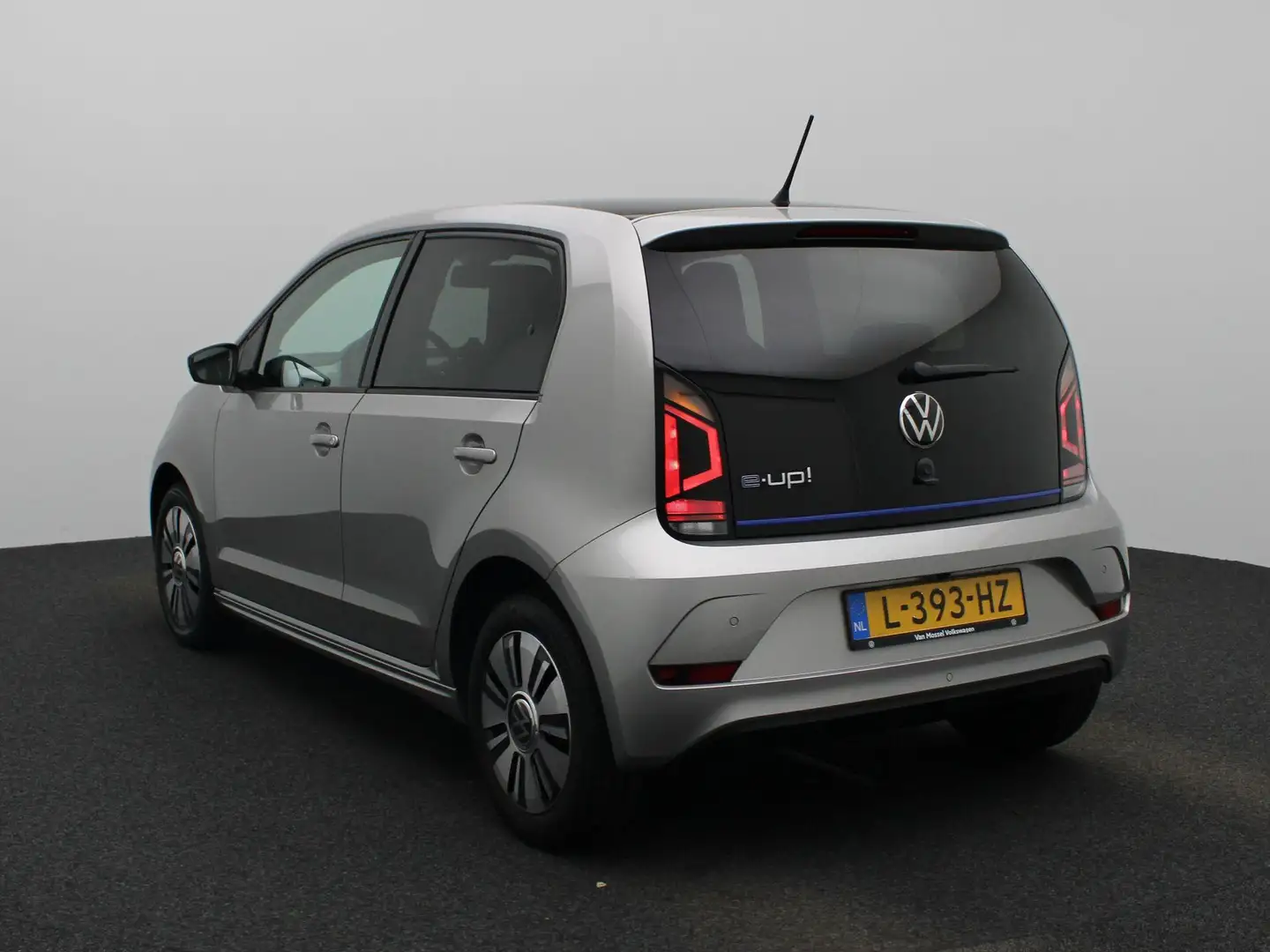 Volkswagen e-up! e-up! Style | Parkeersensoren | Radio | Bluetooth Gris - 2