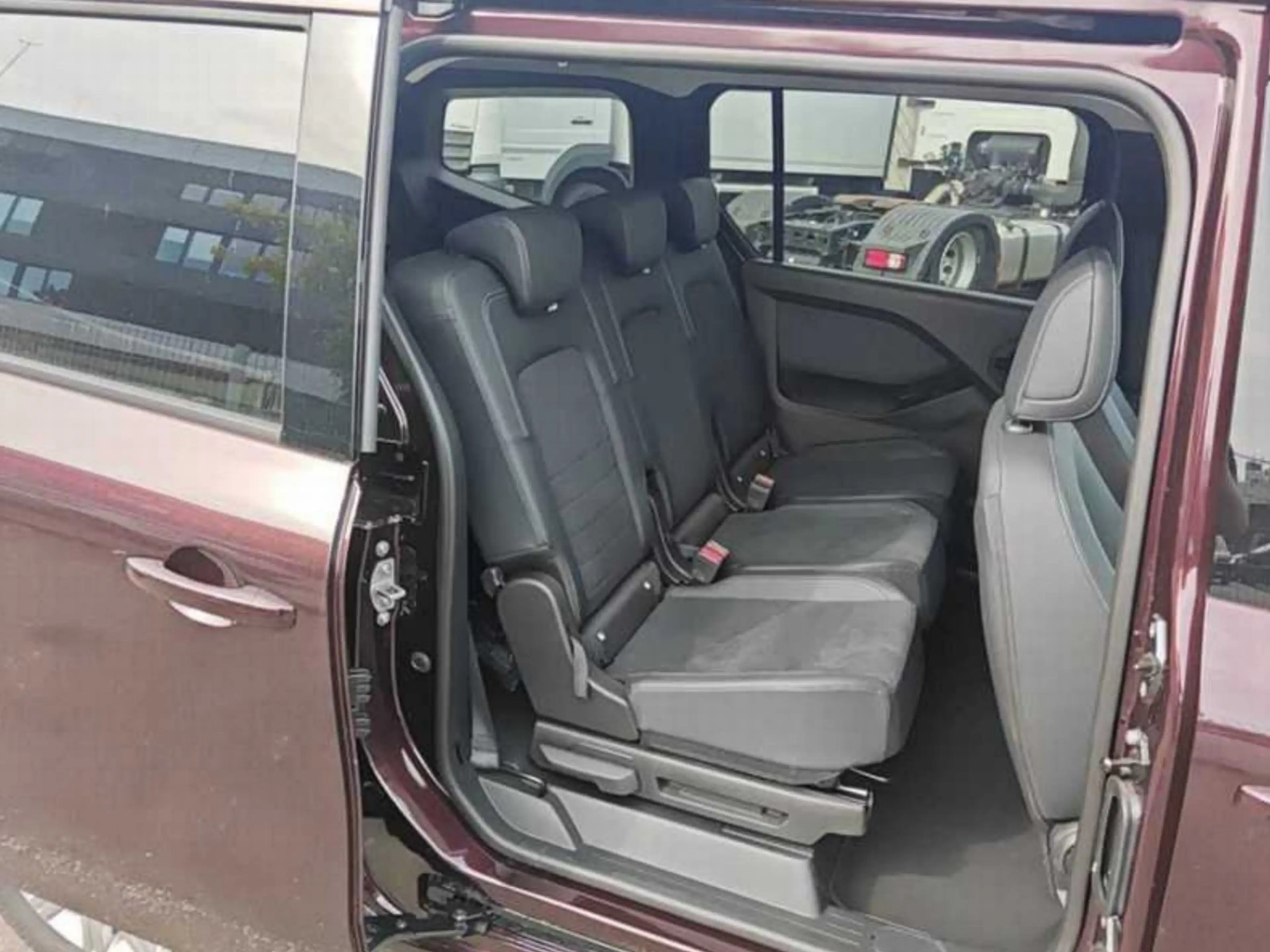 Mercedes-Benz T-Class T 180 L Progrs EDISTION 7-Sitze AHK KeyGo Kamera — photo 15