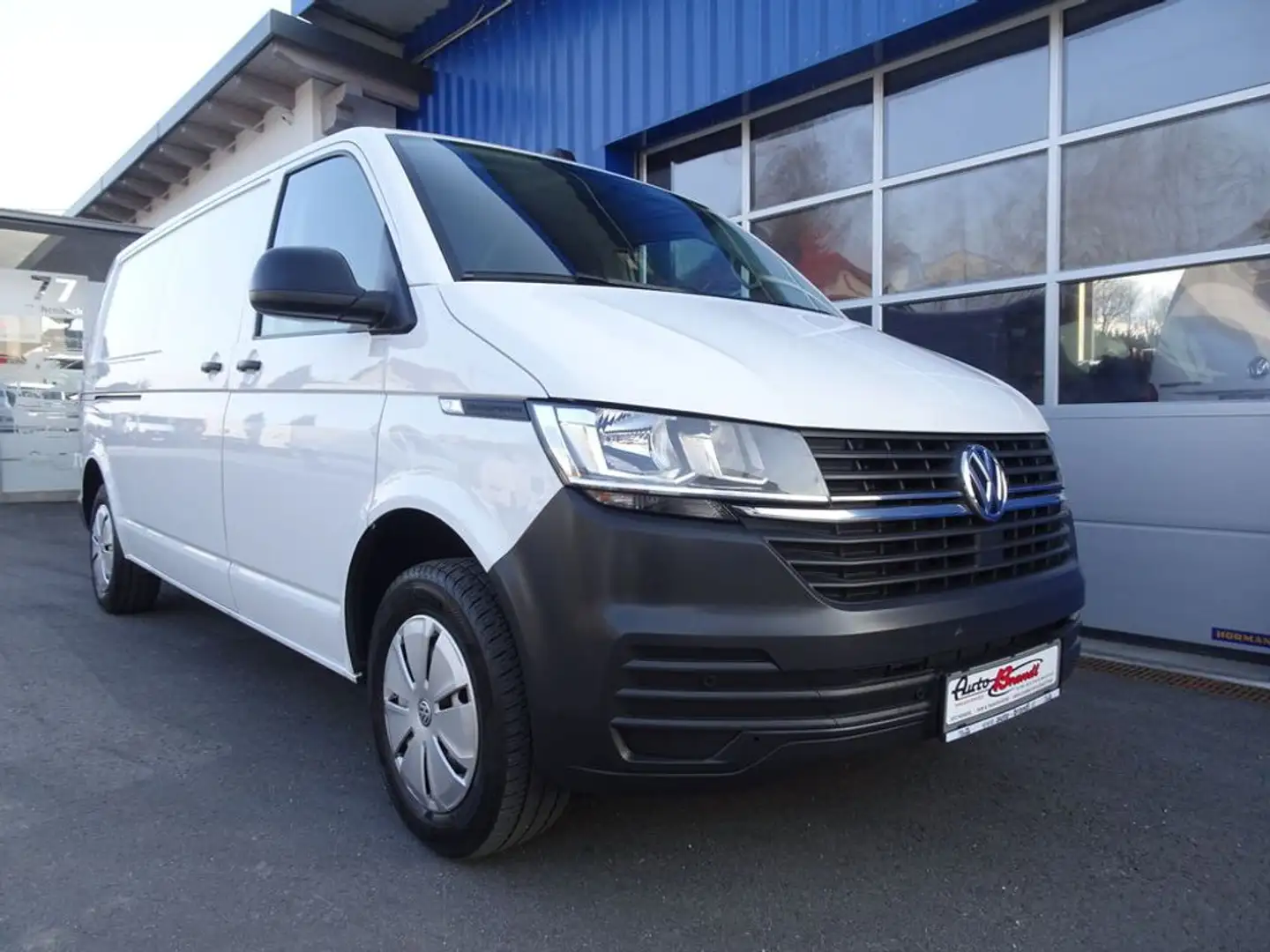 Volkswagen T6.1 Transporter LR 2,0 TDI Kasten / AHK 2500 KG Weiß - 2