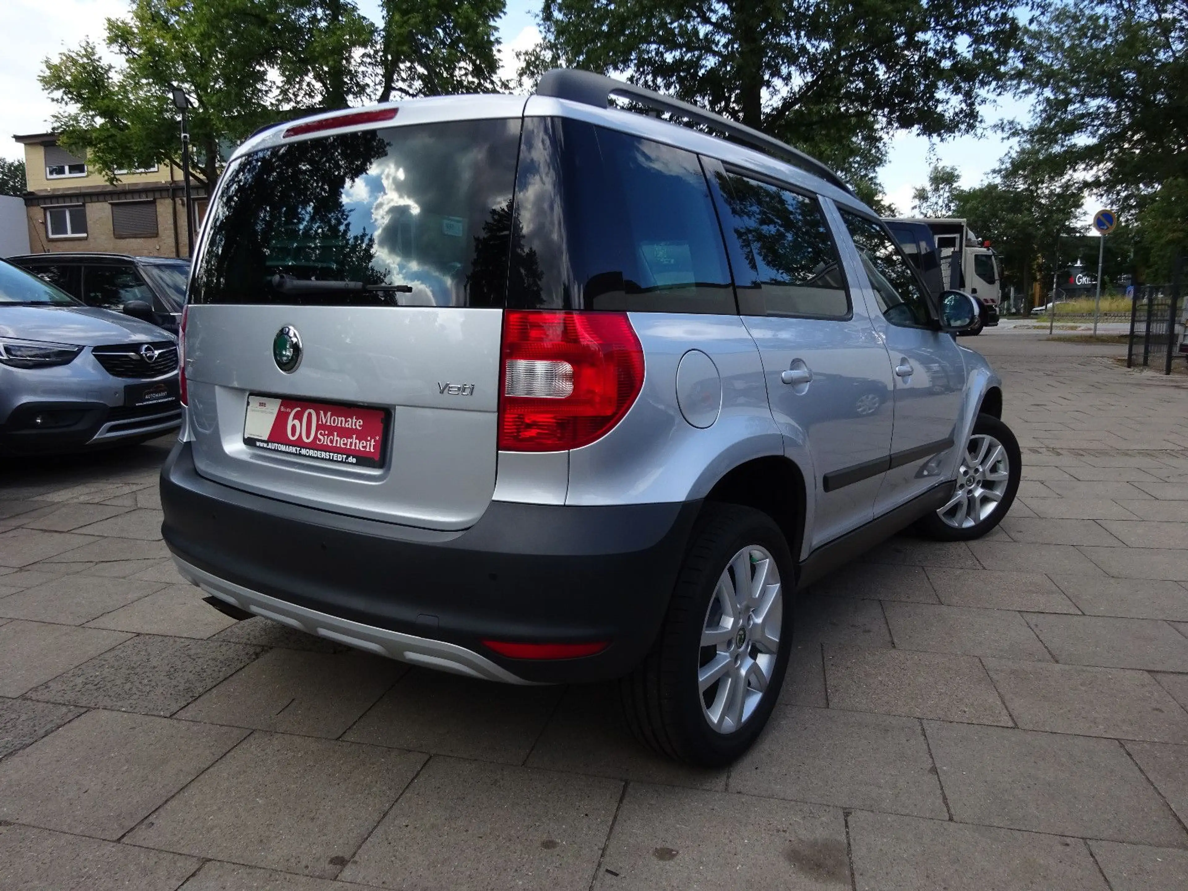 Skoda Yeti Ambition Plus Edition/1-Hand/SHZ/Klimaautom — photo 9