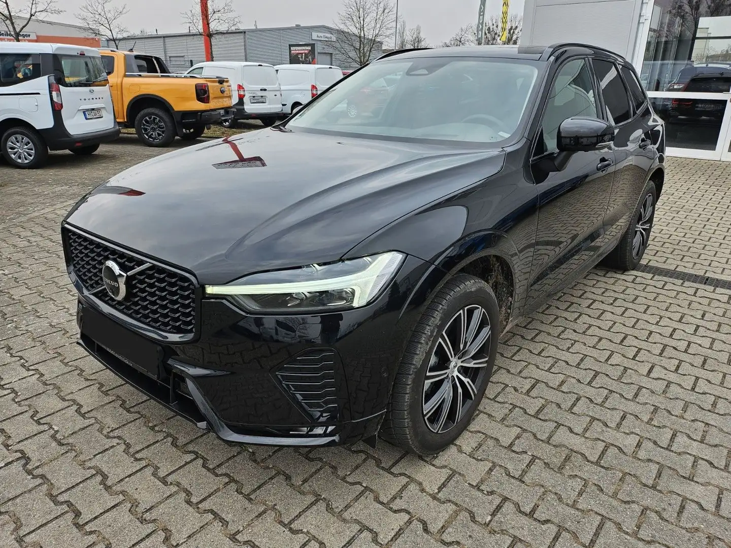 Volvo XC60 Ultimate Dark AWD Schwarz - 1