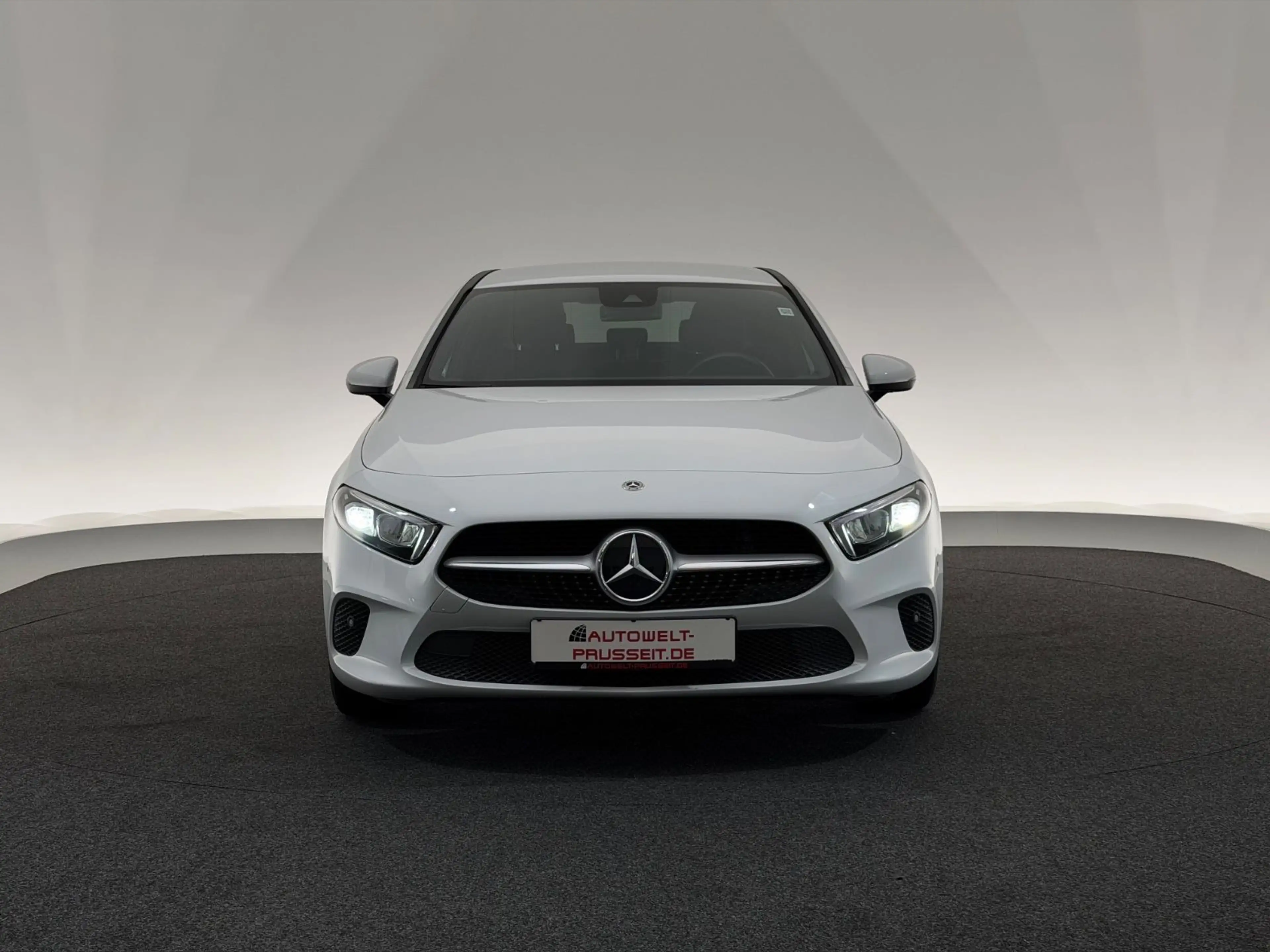 Mercedes-Benz A 200 Lim.*PROGRESSIVE*LED-R.KAM-APPLE-LHZ-TEMPO — photo 2