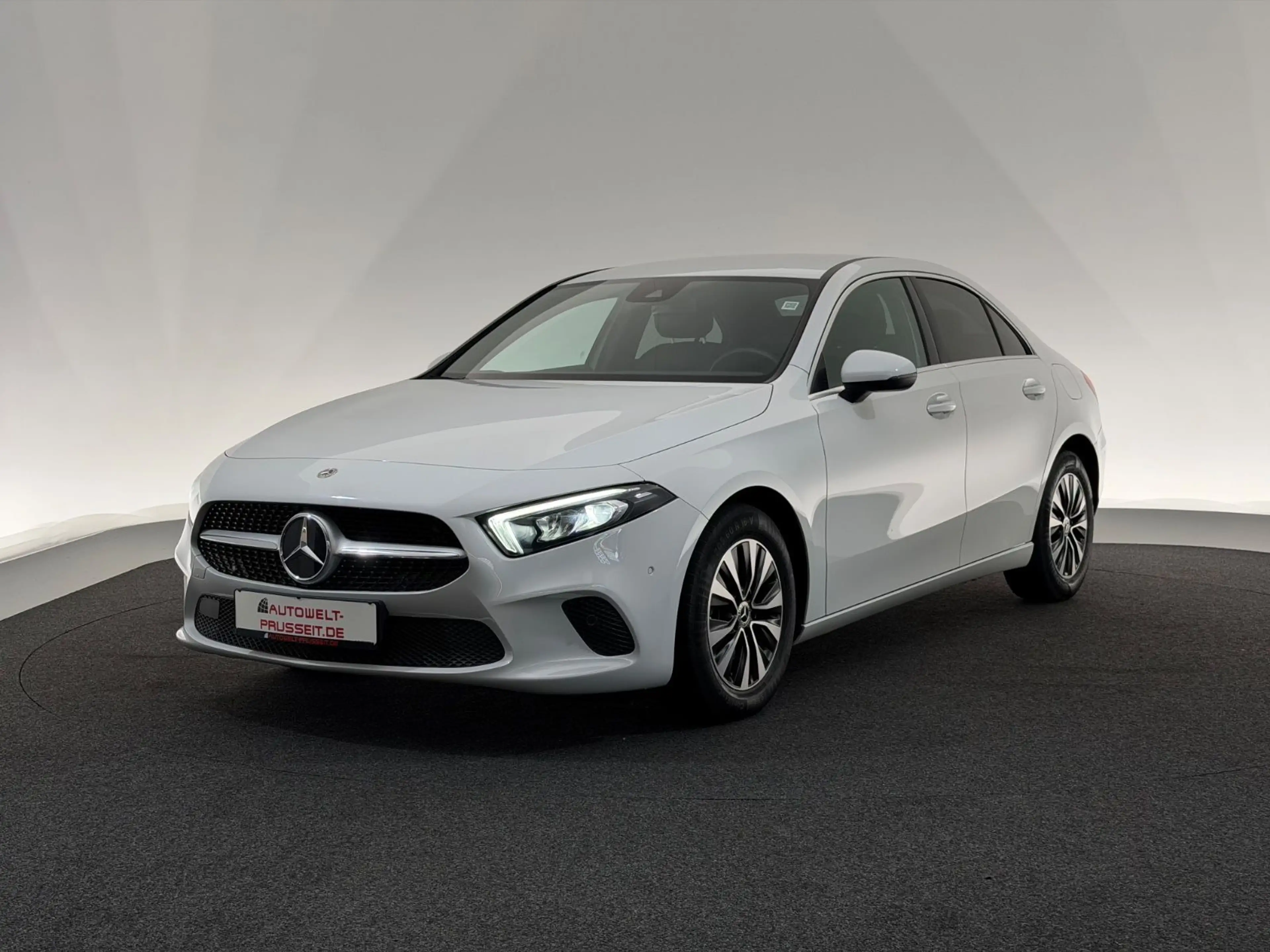 Mercedes-Benz A 200 Lim.*PROGRESSIVE*LED-R.KAM-APPLE-LHZ-TEMPO — photo 3