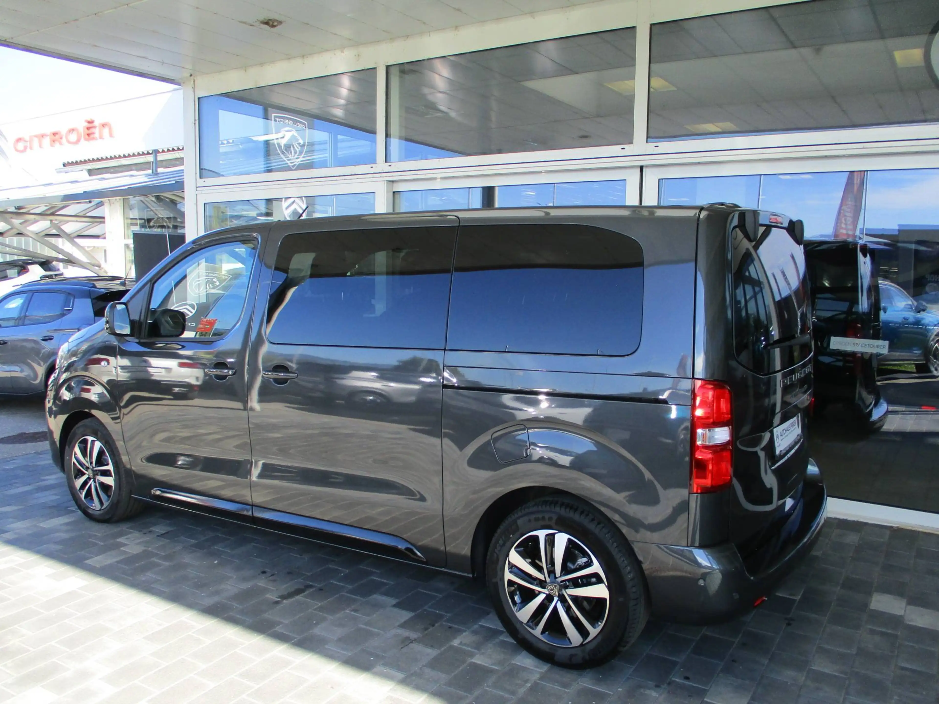 Peugeot Traveller Premium L2 BHDi 180 EAT8 — photo 5