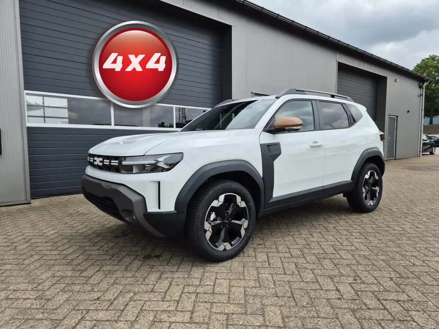 Dacia Duster Extreme 4x4 130PS 1.2 TCe 4x Kamera Lenkradheiz... Weiß - 1