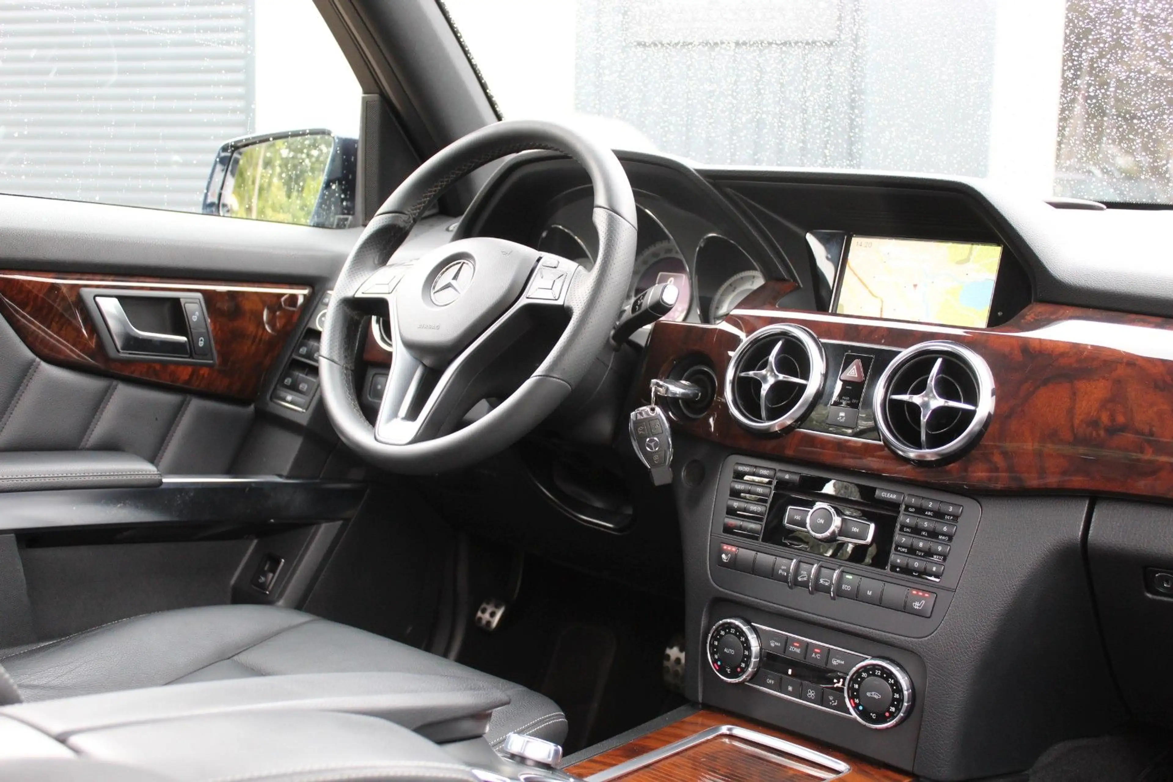 Mercedes-Benz GLK 350 CDI 4MATIC 7-G LEDER COMAND LED 1-HAND — photo 12