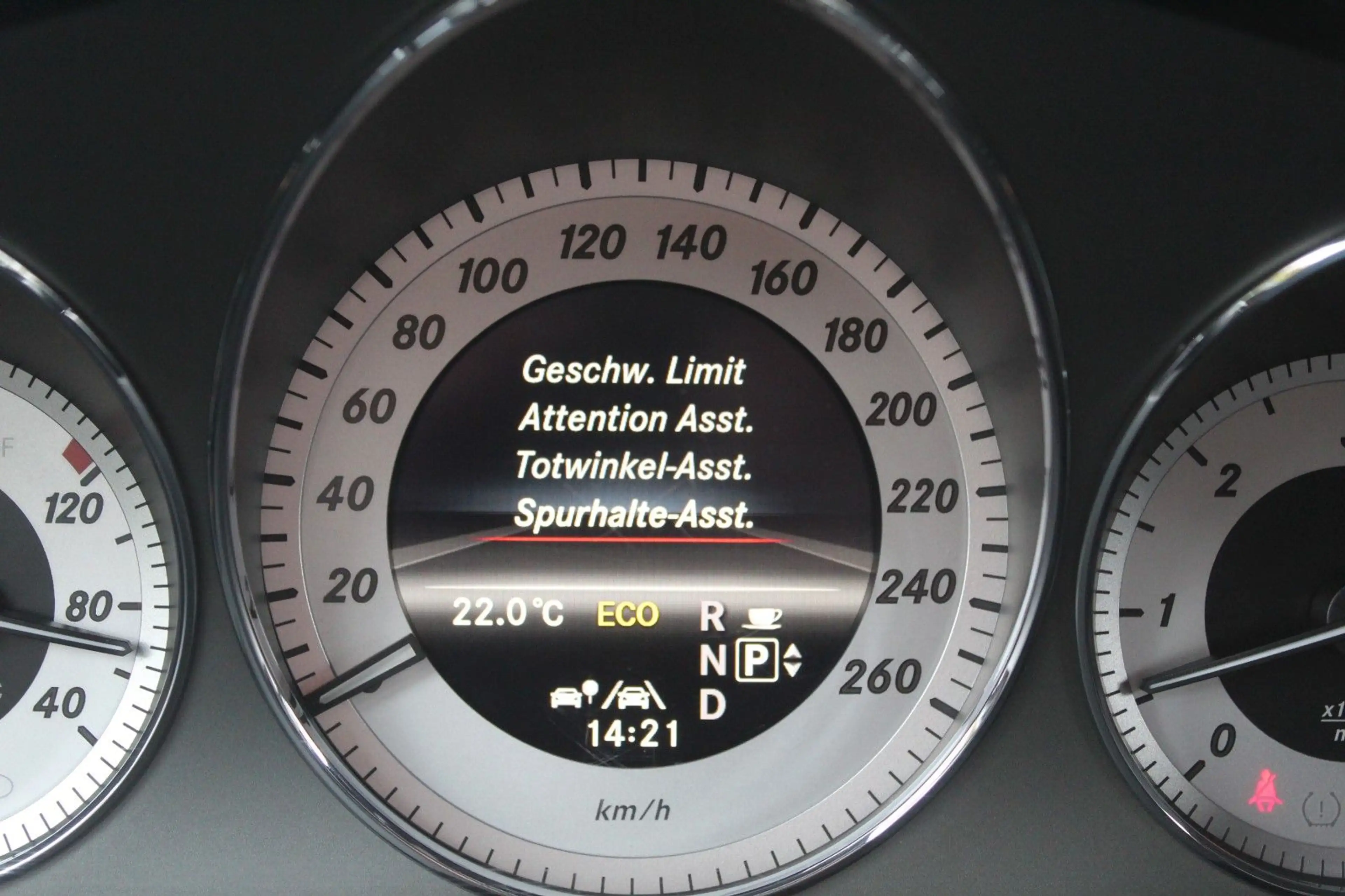 Mercedes-Benz GLK 350 CDI 4MATIC 7-G LEDER COMAND LED 1-HAND — photo 25