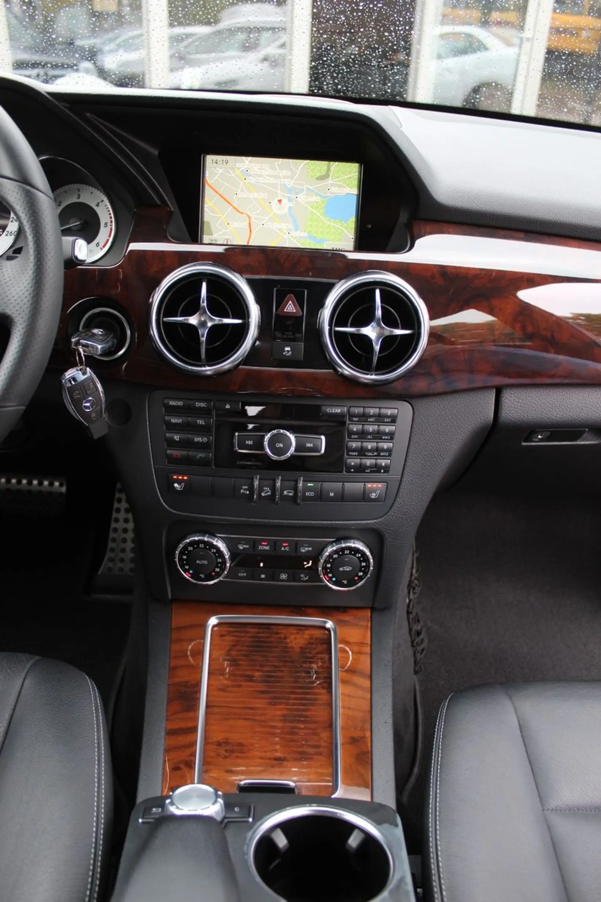 Mercedes-Benz GLK 350 CDI 4MATIC 7-G LEDER COMAND LED 1-HAND — photo 11
