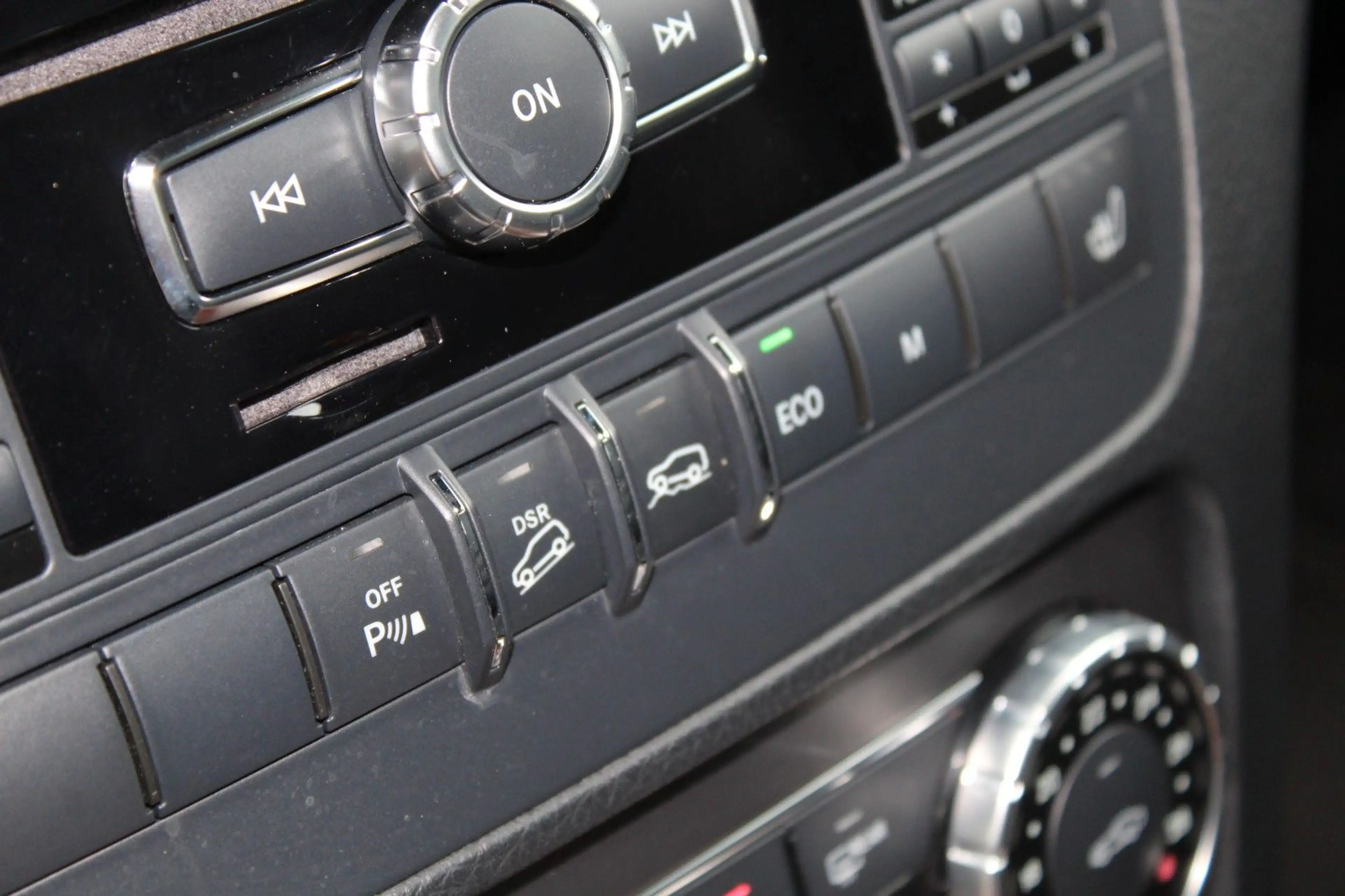 Mercedes-Benz GLK 350 CDI 4MATIC 7-G LEDER COMAND LED 1-HAND — photo 23