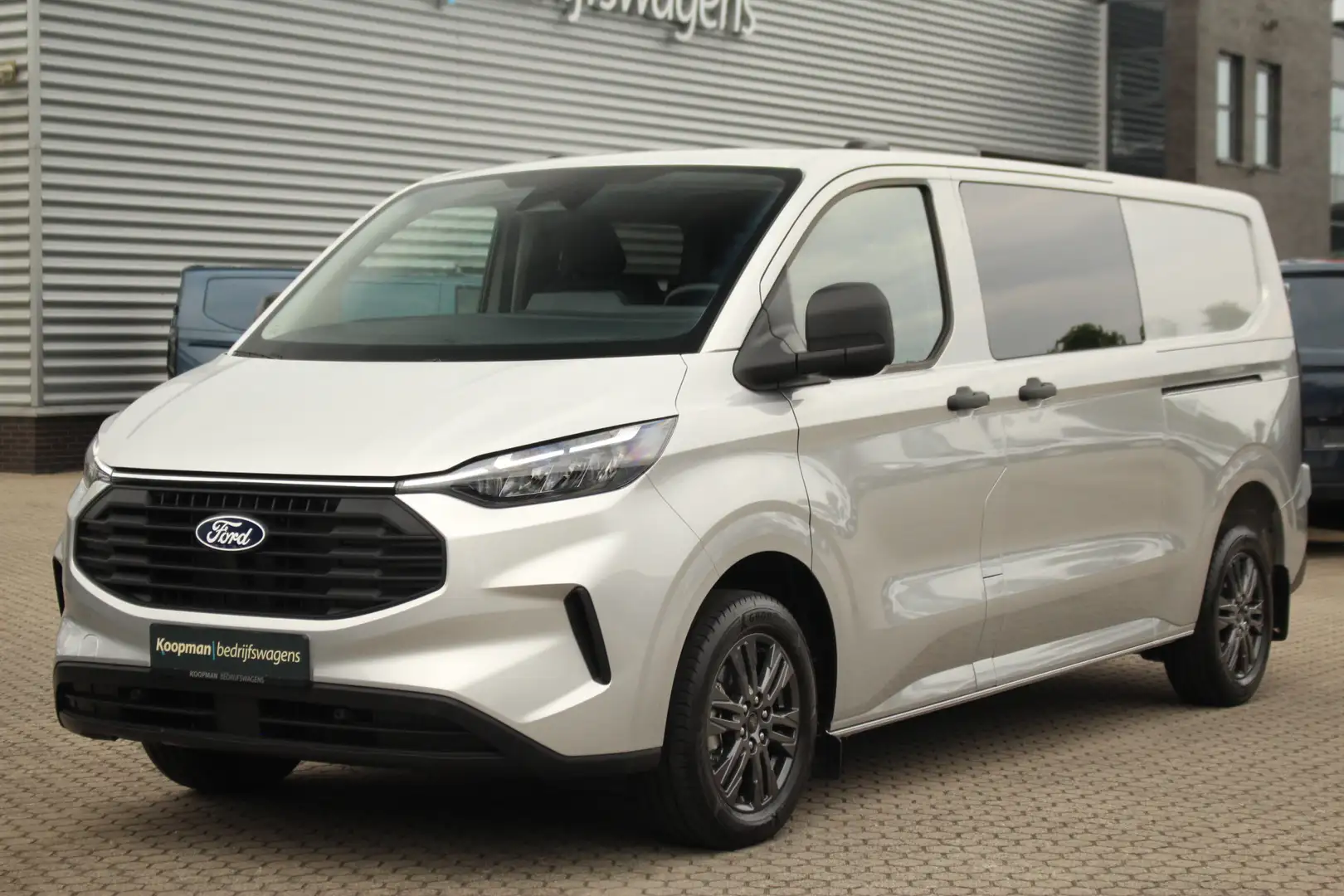 Ford Transit Custom 320 2.0TDCI 150pk L2H1 Trend DC | L+R Zijdeur | Ke Zilver - 2