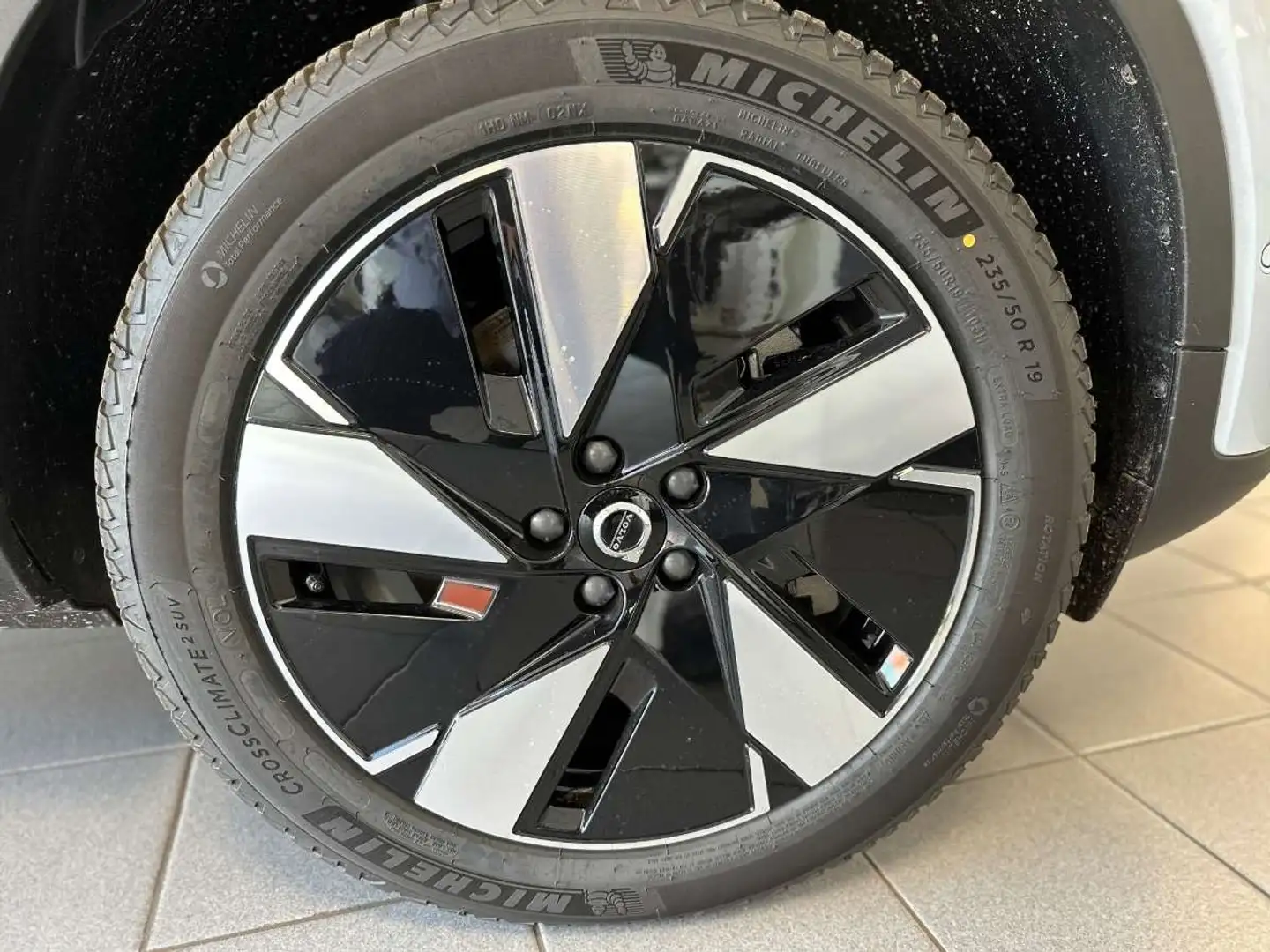 Volvo XC40 single Motor Extended Range Ultimate 82kwH Bleu - 2