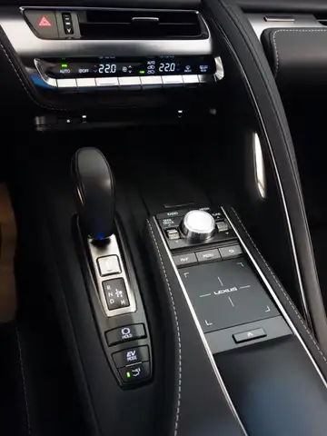 Lexus LC 500h SPORT PERFORMANCE-PAKET* CARBON-PAKET *GARANTIE * Ansicht 46