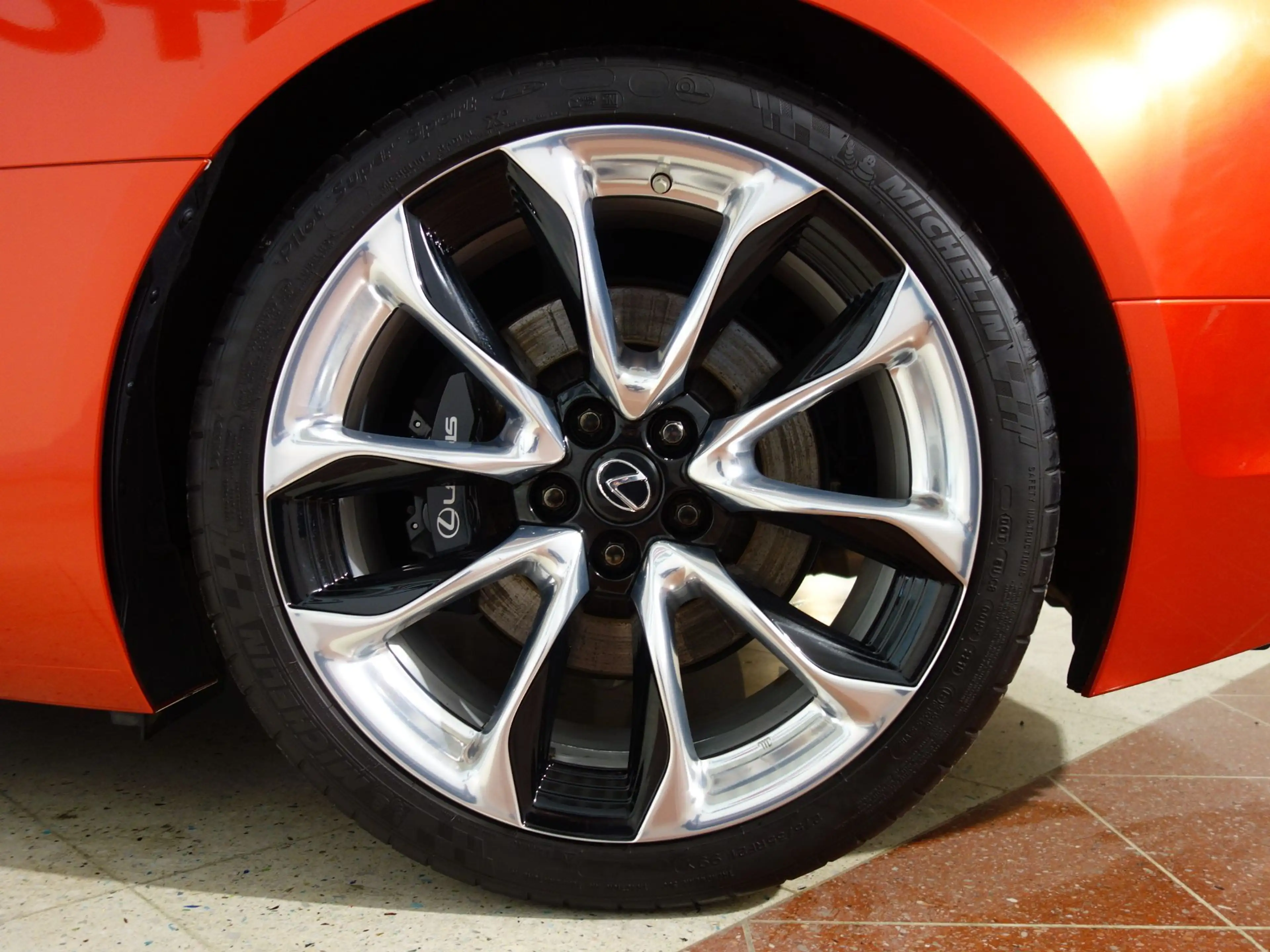 Lexus LC 500h SPORT PERFORMANCE-PAKET* CARBON-PAKET *GARANTIE * — photo 5