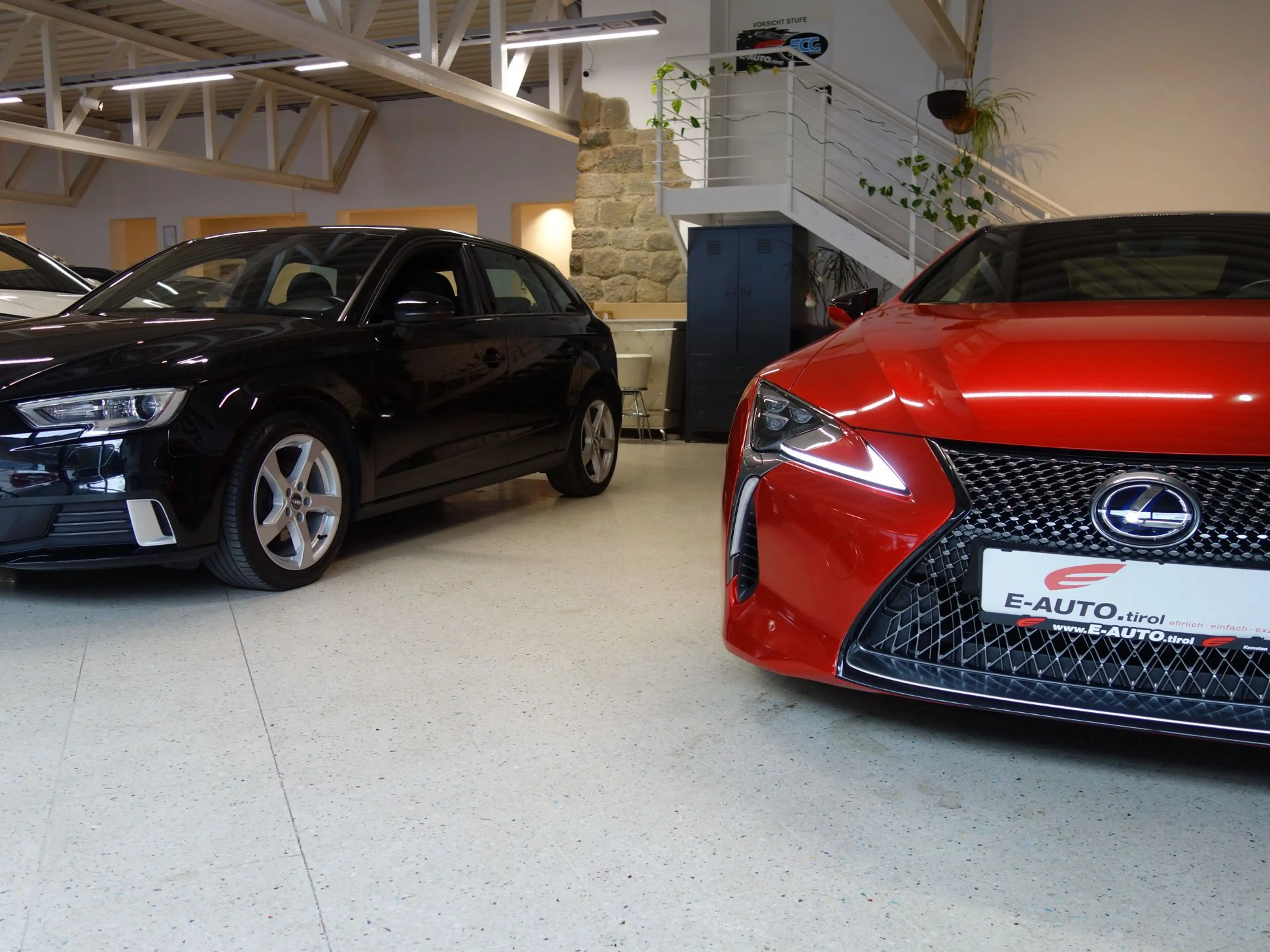 Lexus LC 500h SPORT PERFORMANCE-PAKET* CARBON-PAKET *GARANTIE * — photo 2