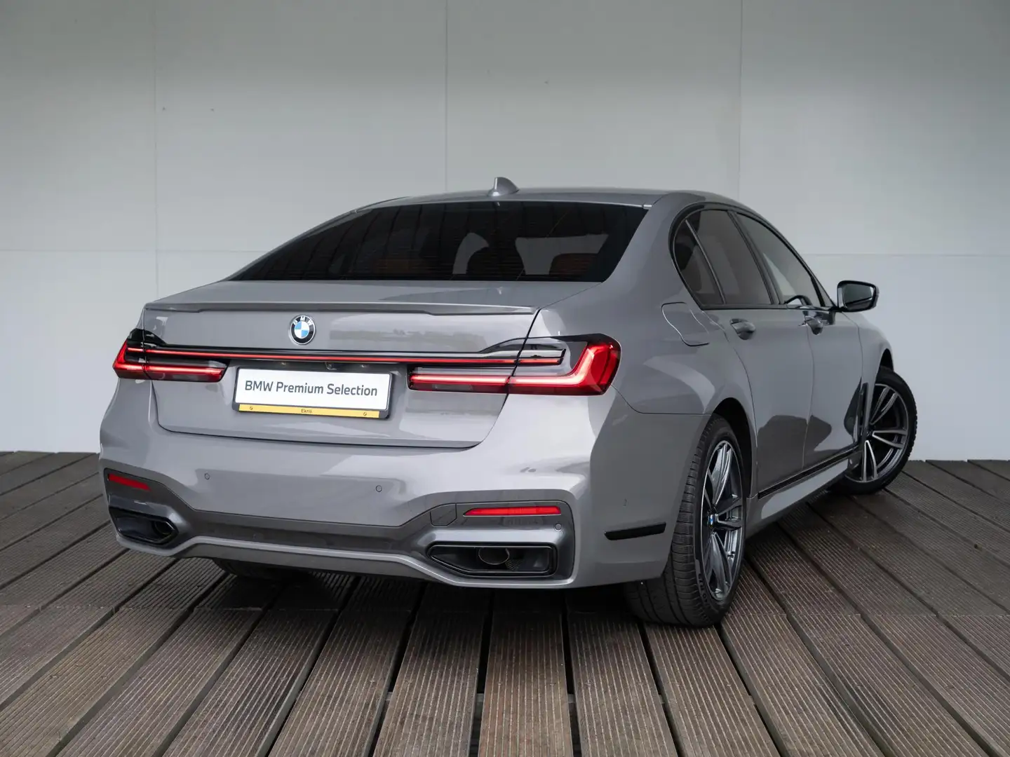 BMW 745 7 Serie Sedan 745e | High Executive / Model M Spor Сірий - 2