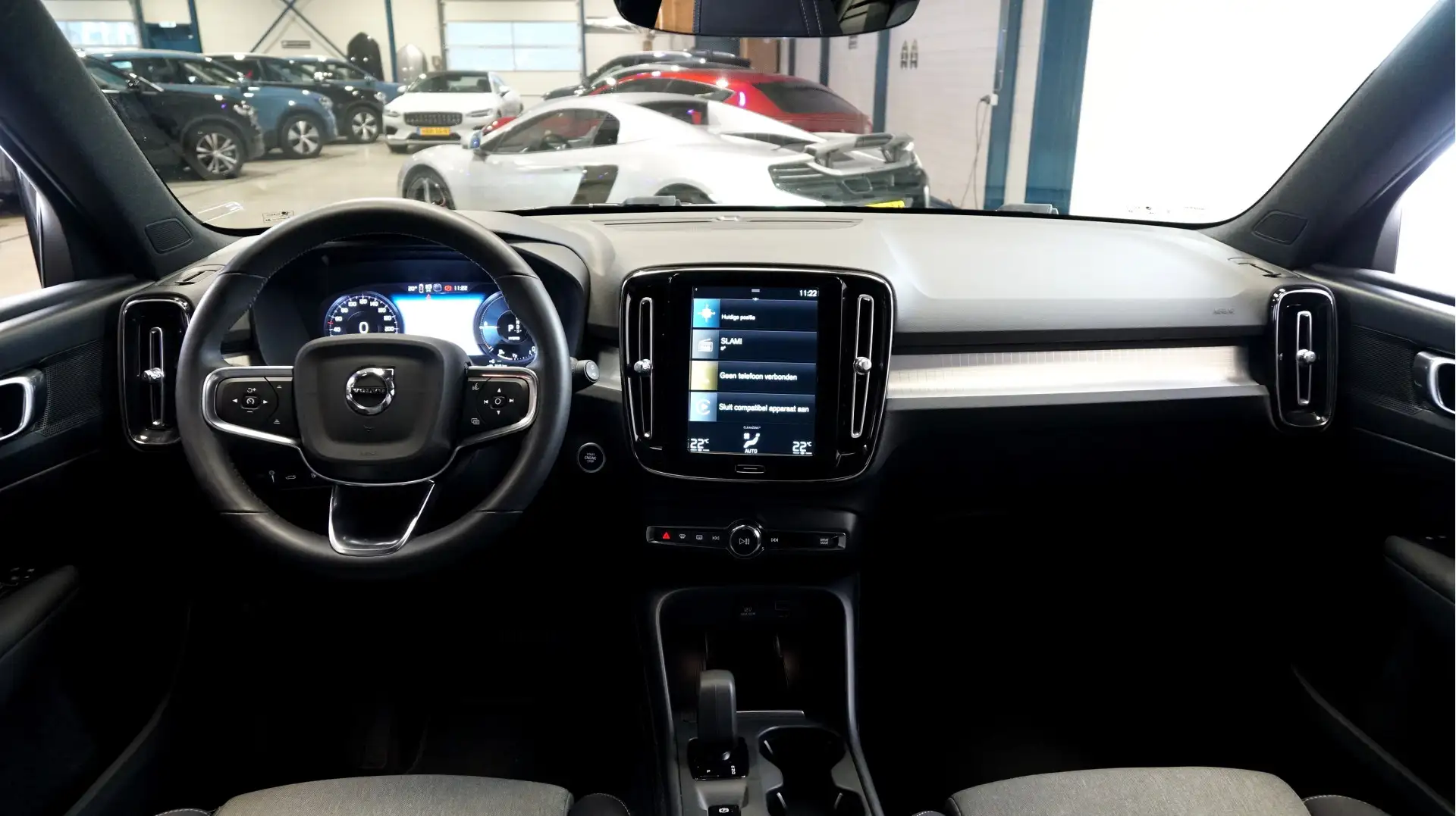 Volvo XC40 1.5 T5 Plug-in Hybrid 193kW/262pk DCT7 FACELIFT! C Stříbrná - 2
