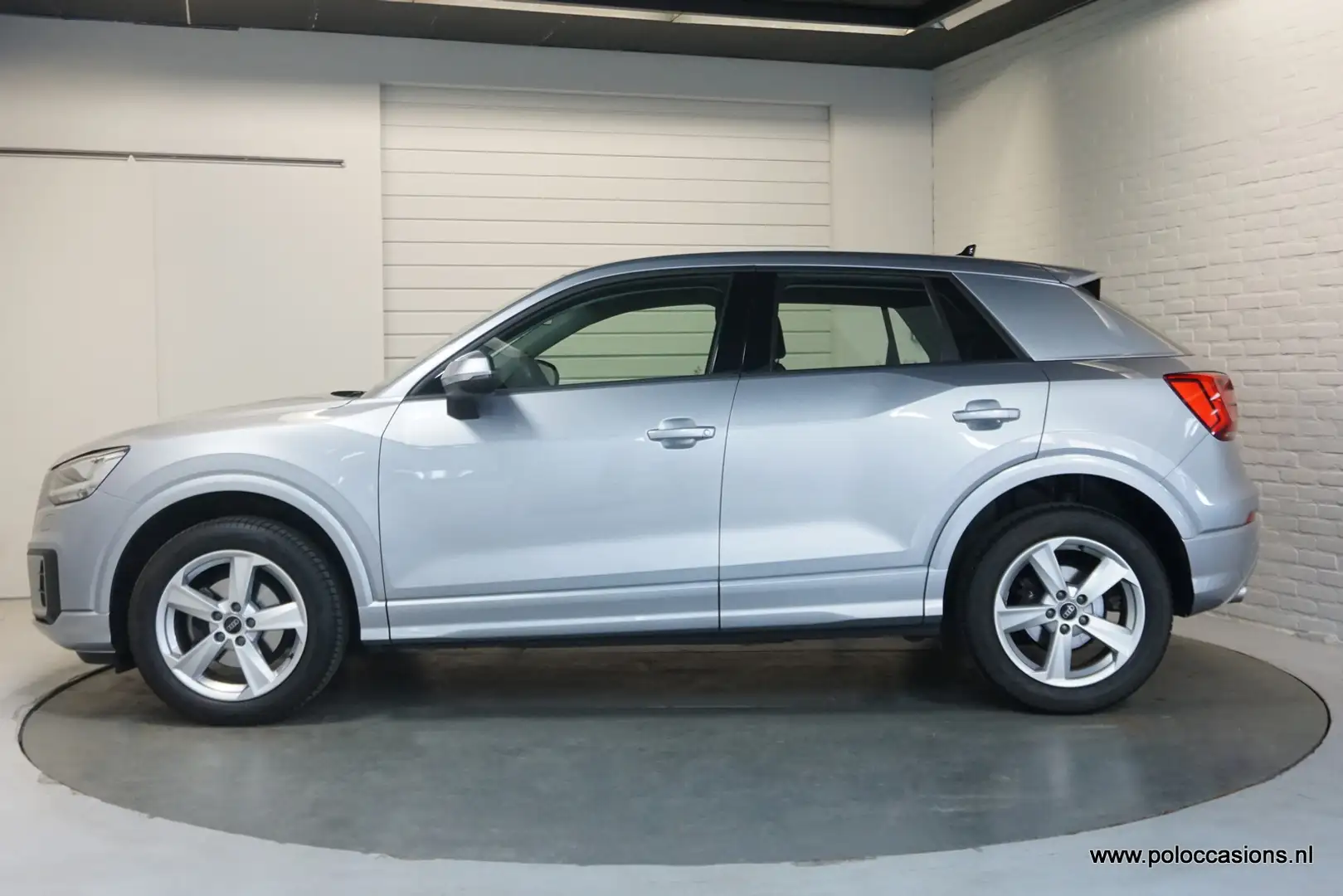 Audi Q2 35 TFSI S-Tronic | Bluetooth | Navigatie MMI | DAB Gris - 2