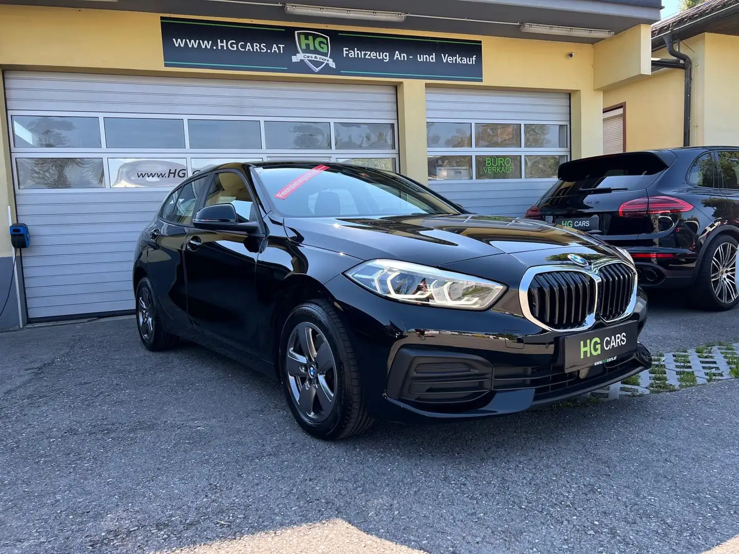 BMW 116 116i Aut.*Virtual*NAVI*PDC*Keyless*WERKSGARANTIE* Schwarz - 1