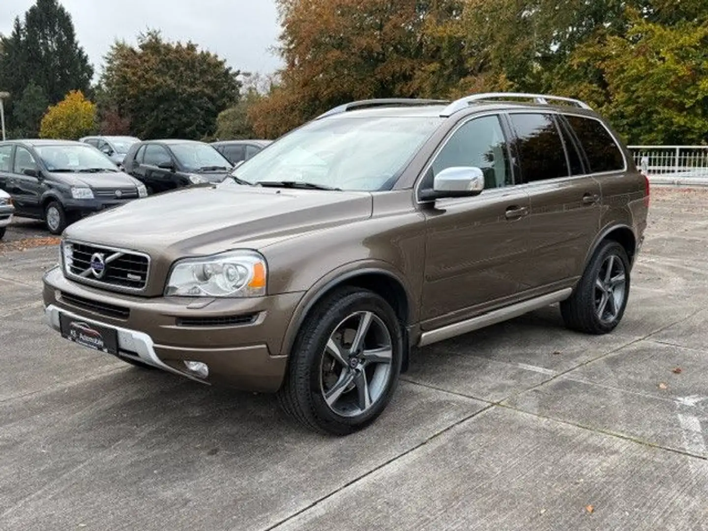 Volvo XC90 D5 R-Design Geartronic AWD 7 Sitze 2 Hand Braun - 1