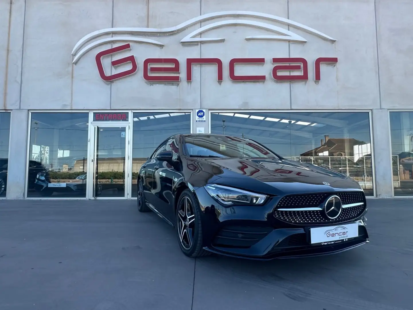 Mercedes-Benz CLA 200 200d Noir - 1