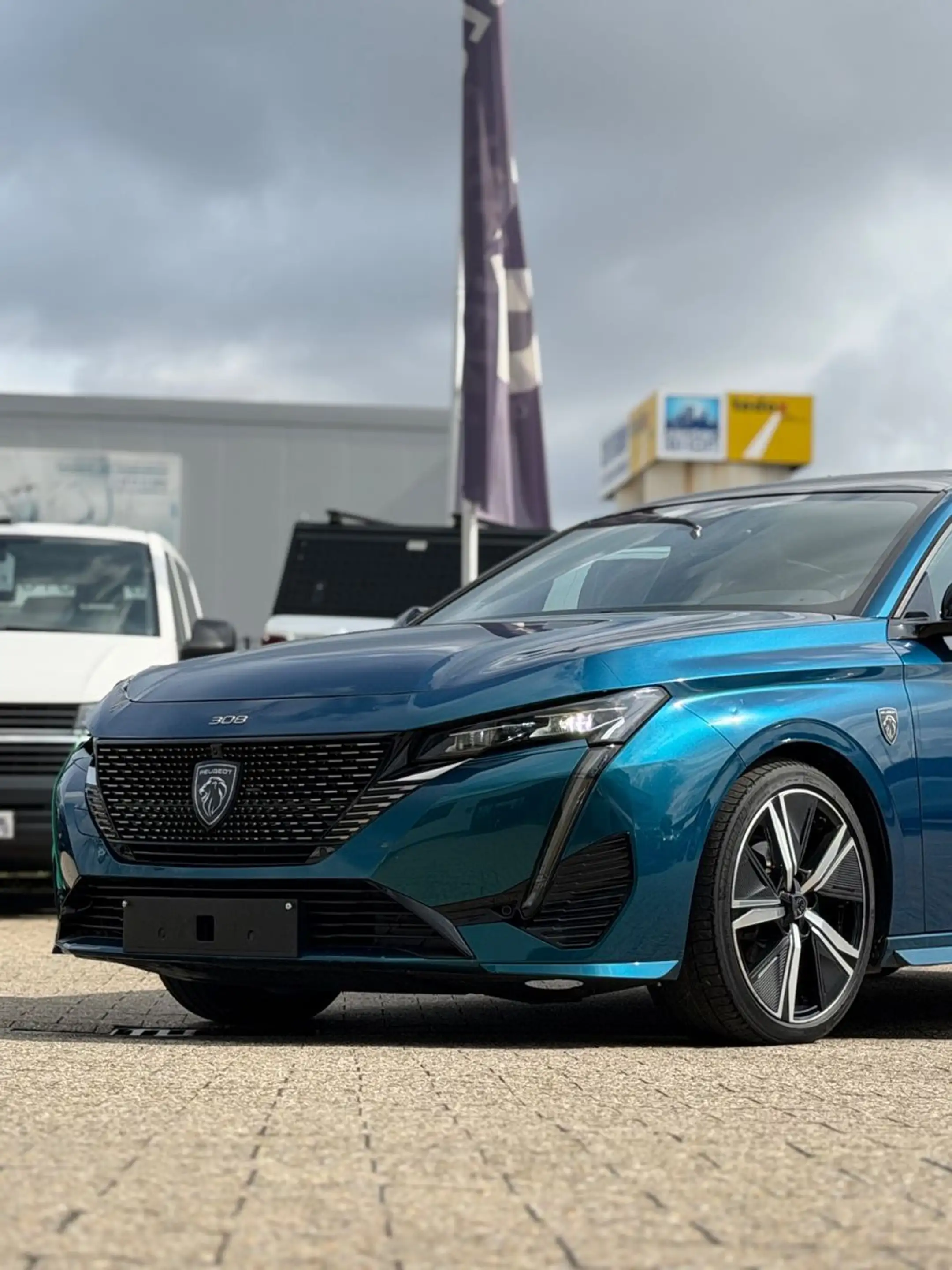 Peugeot 308 GT Autom., Pano, LED, Navi — photo 7