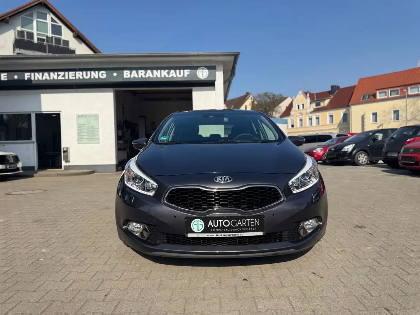 Kia Ceed / cee'd Kia cee'd 1.6*Spirit*AUTOMATIK*KAMERA*XENON*PANO Grijs - 2