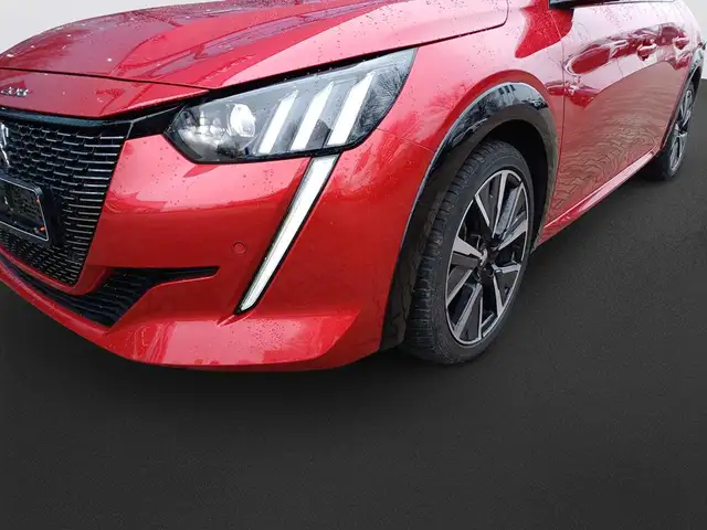 Peugeot 208 view 10