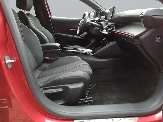 Peugeot 208 view 12