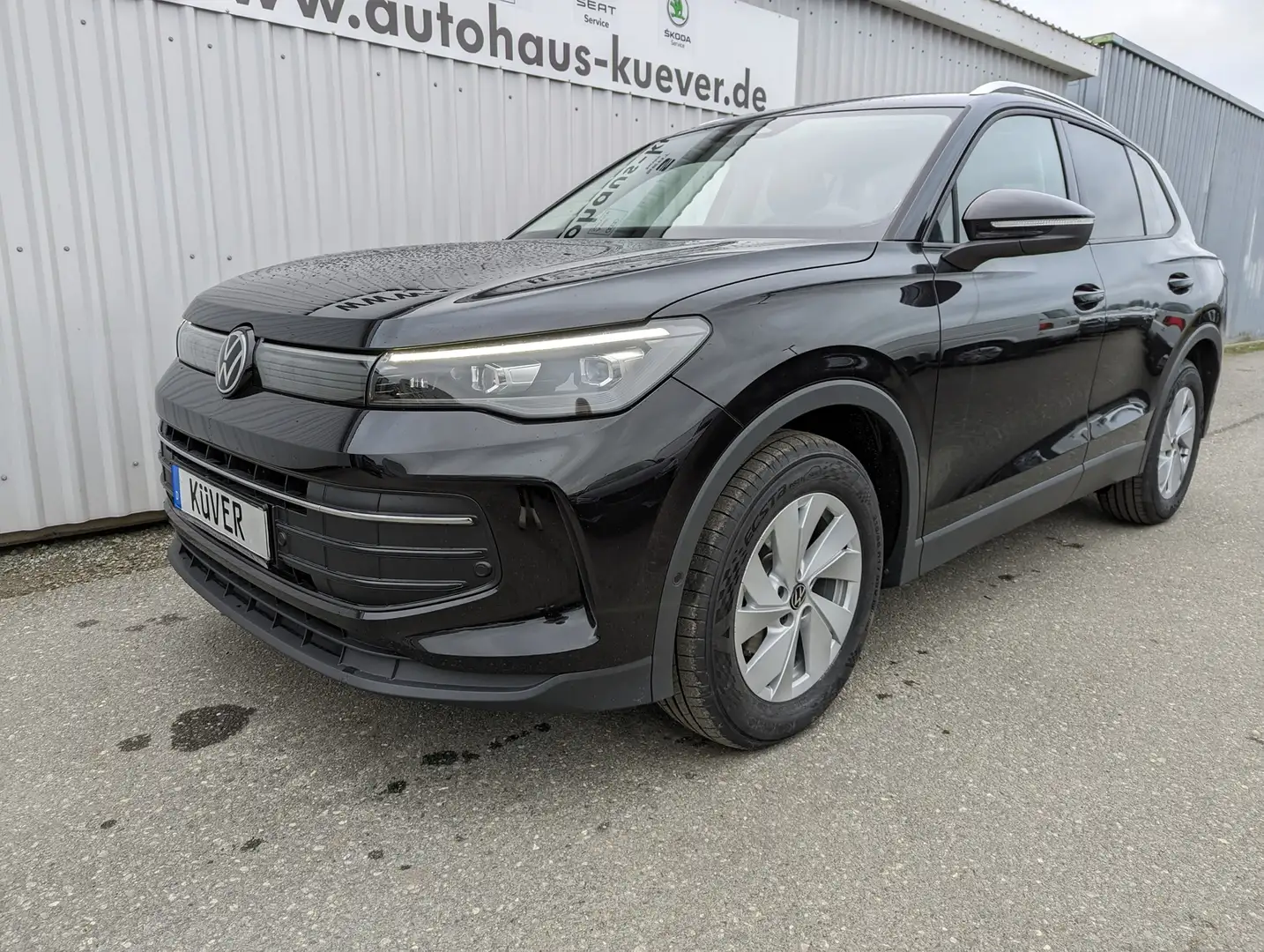 Volkswagen Tiguan Life 1,5 eTSI DSG ACC+LED+Einparkh.+Shzg. Negru - 1