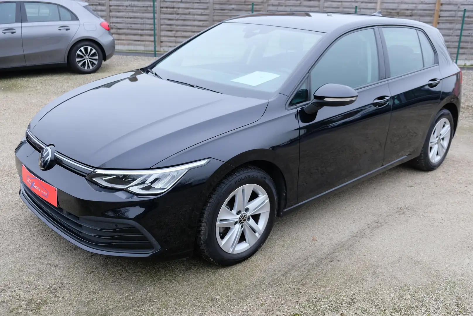 Volkswagen Golf Golf VIII 1.0 TSI Life Business, in nieuw staat! Zwart - 1