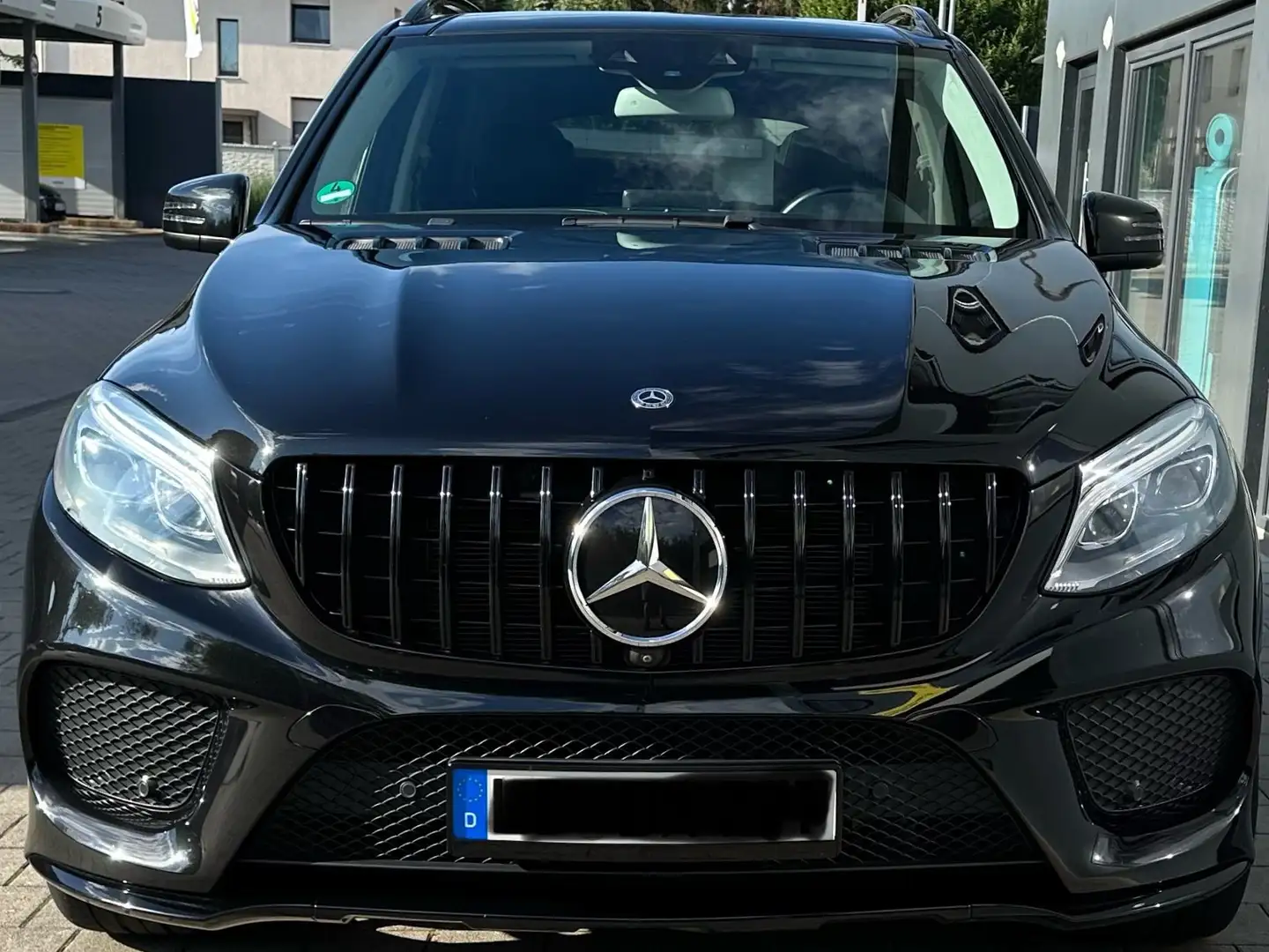 Mercedes-Benz GLE 400 GLE 400 4Matic 9G-TRONIC AMG Line Black - 1