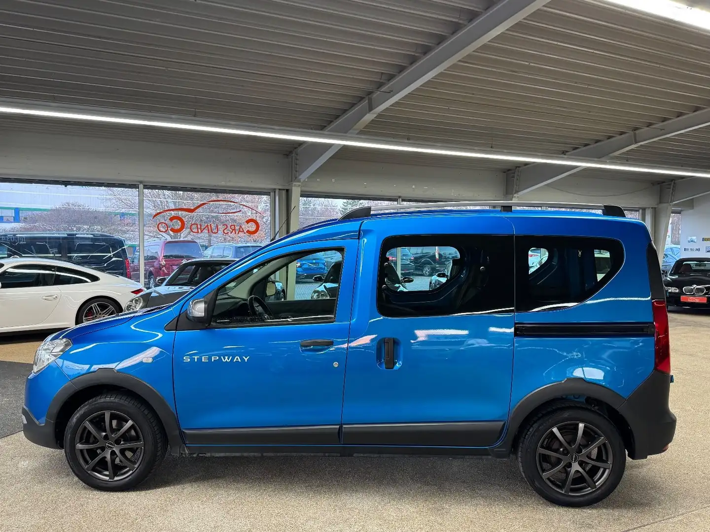Dacia Dokker TCe 130 Stepway Plus *AHK*SHZ*NAV*TEM*RK* Blauw - 2