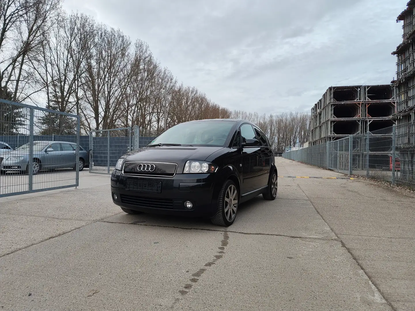 Audi A2 A2 1.6 FSI Tüv neu Öl neu Negro - 1