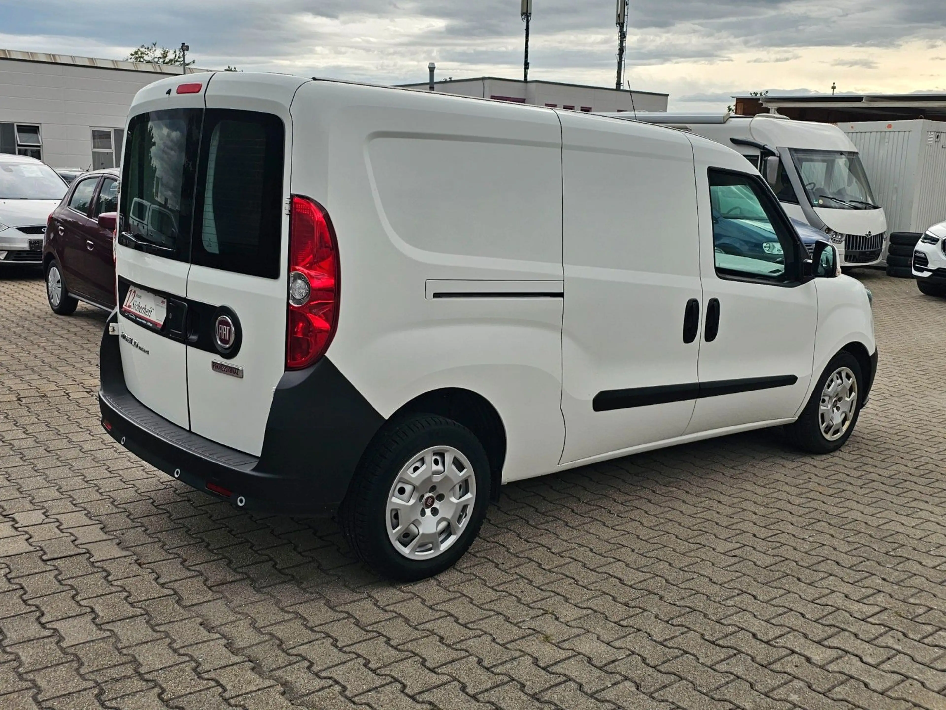 Fiat Doblo SX Maxi Kasten*3.Sitz*Nav*TEMP*And/Carplay — photo 6