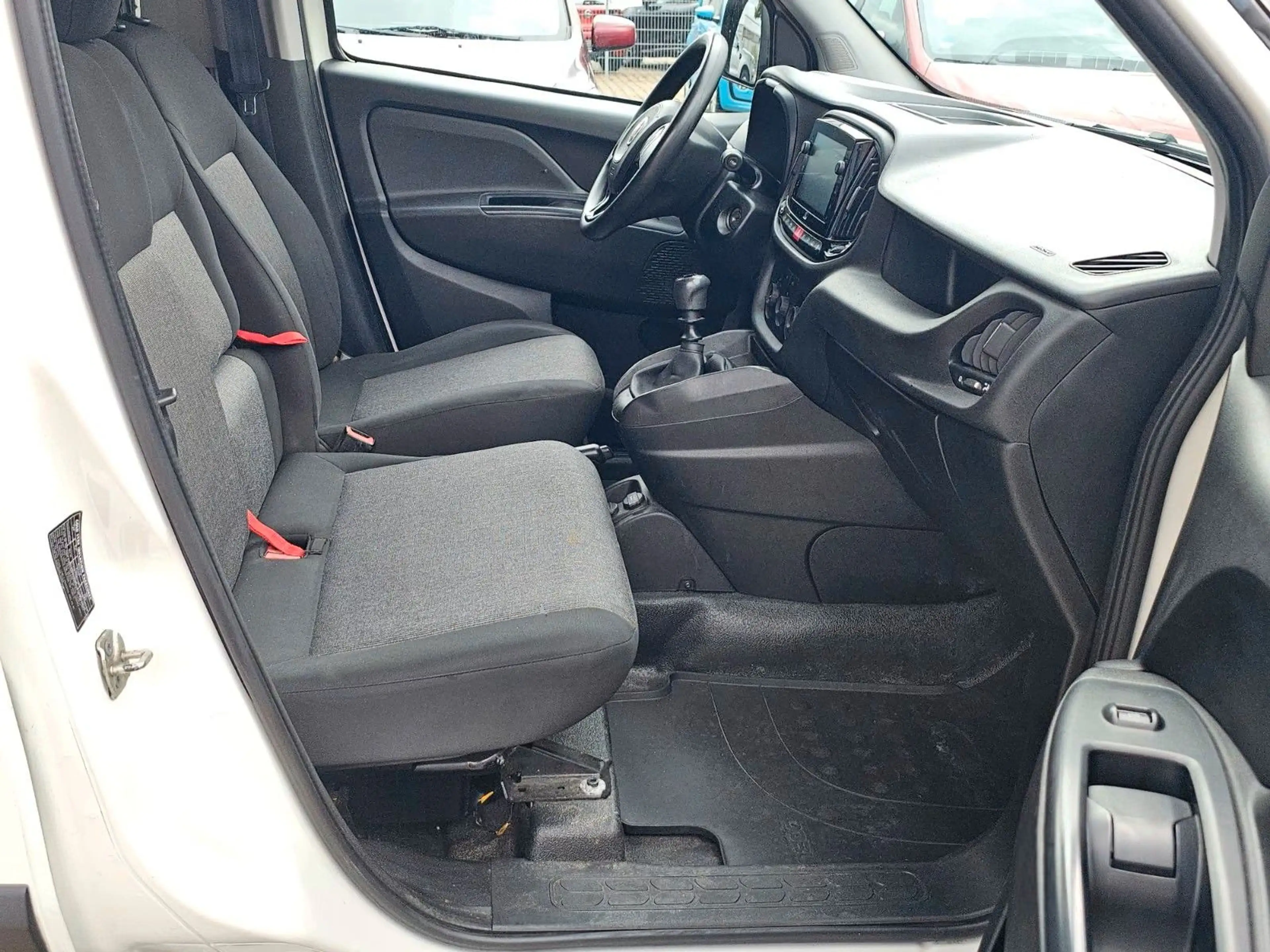 Fiat Doblo SX Maxi Kasten*3.Sitz*Nav*TEMP*And/Carplay — photo 12