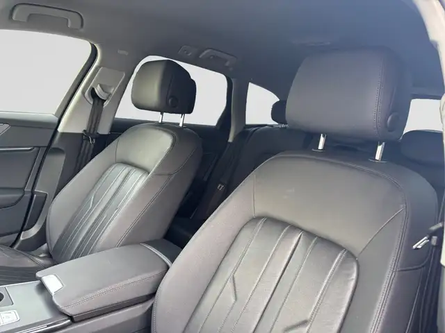 Audi A6 Avant view 9